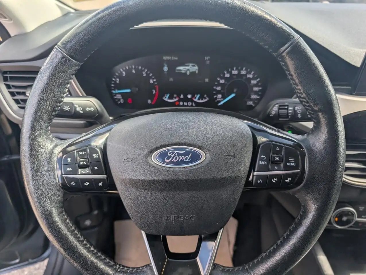 Ford Escape снимка Ford Escape