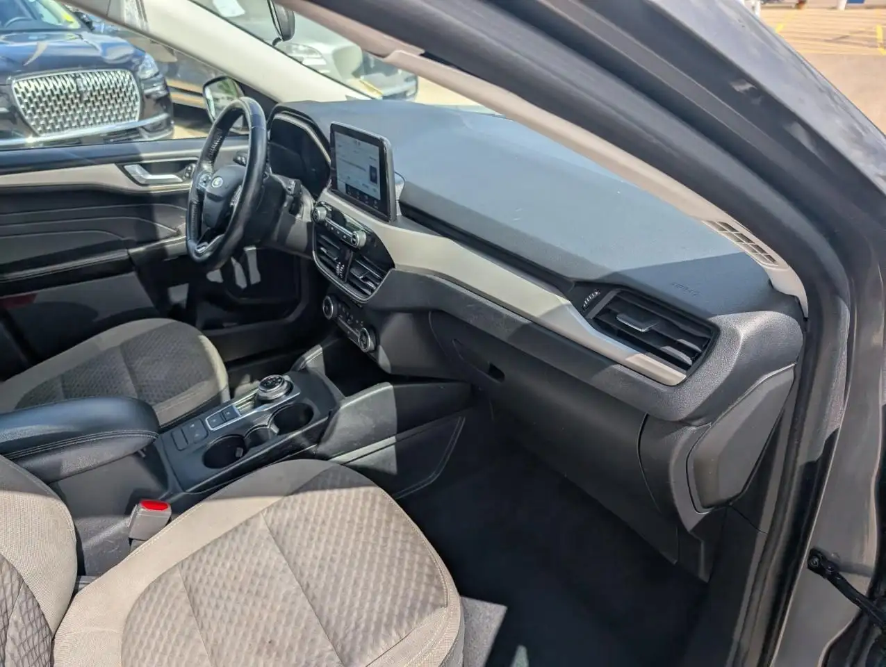Ford Escape снимка Ford Escape
