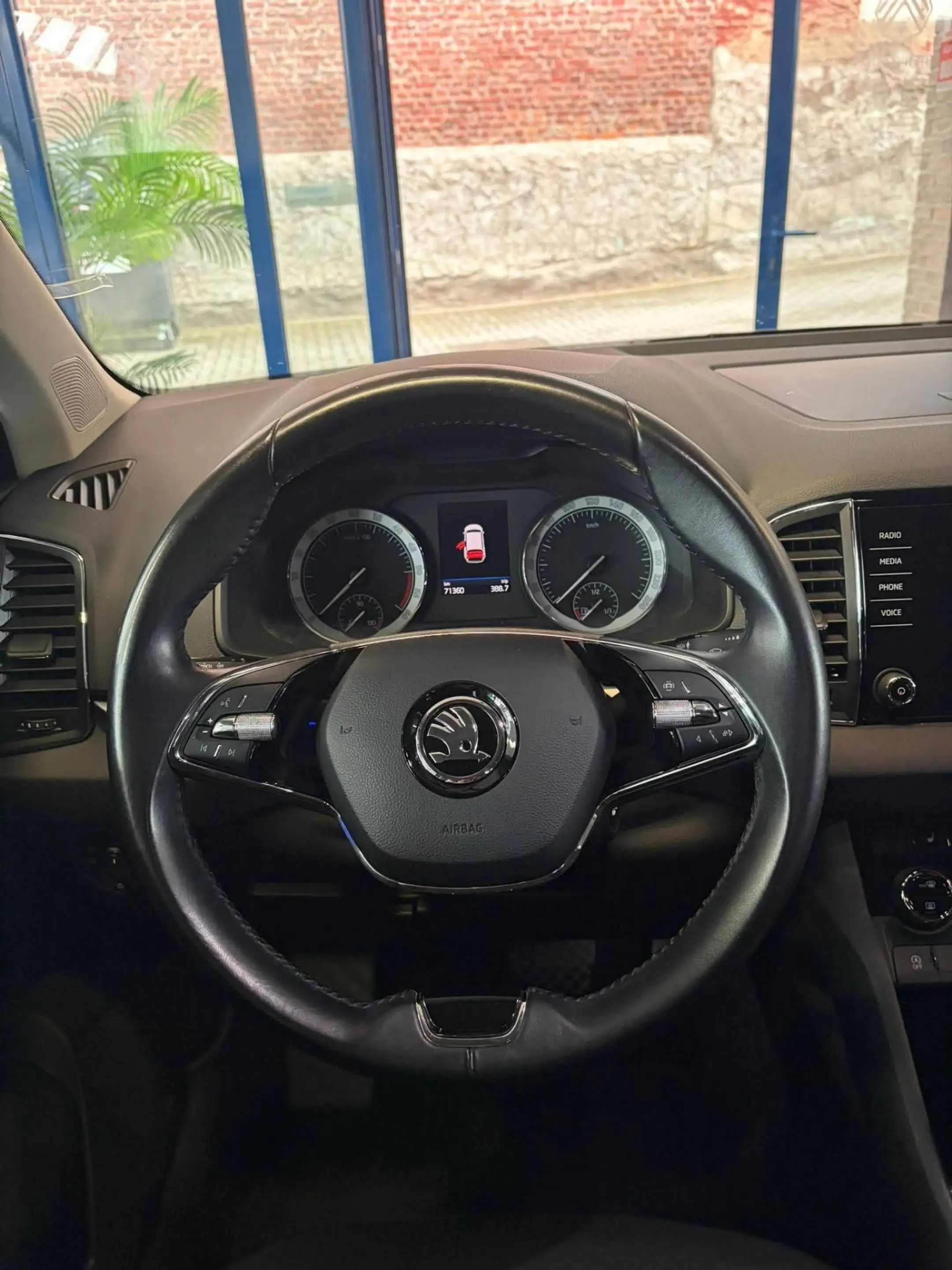 Skoda Karoq BOITE AUTO TRES BIEN EQUIPEE GARANTIE — photo 11