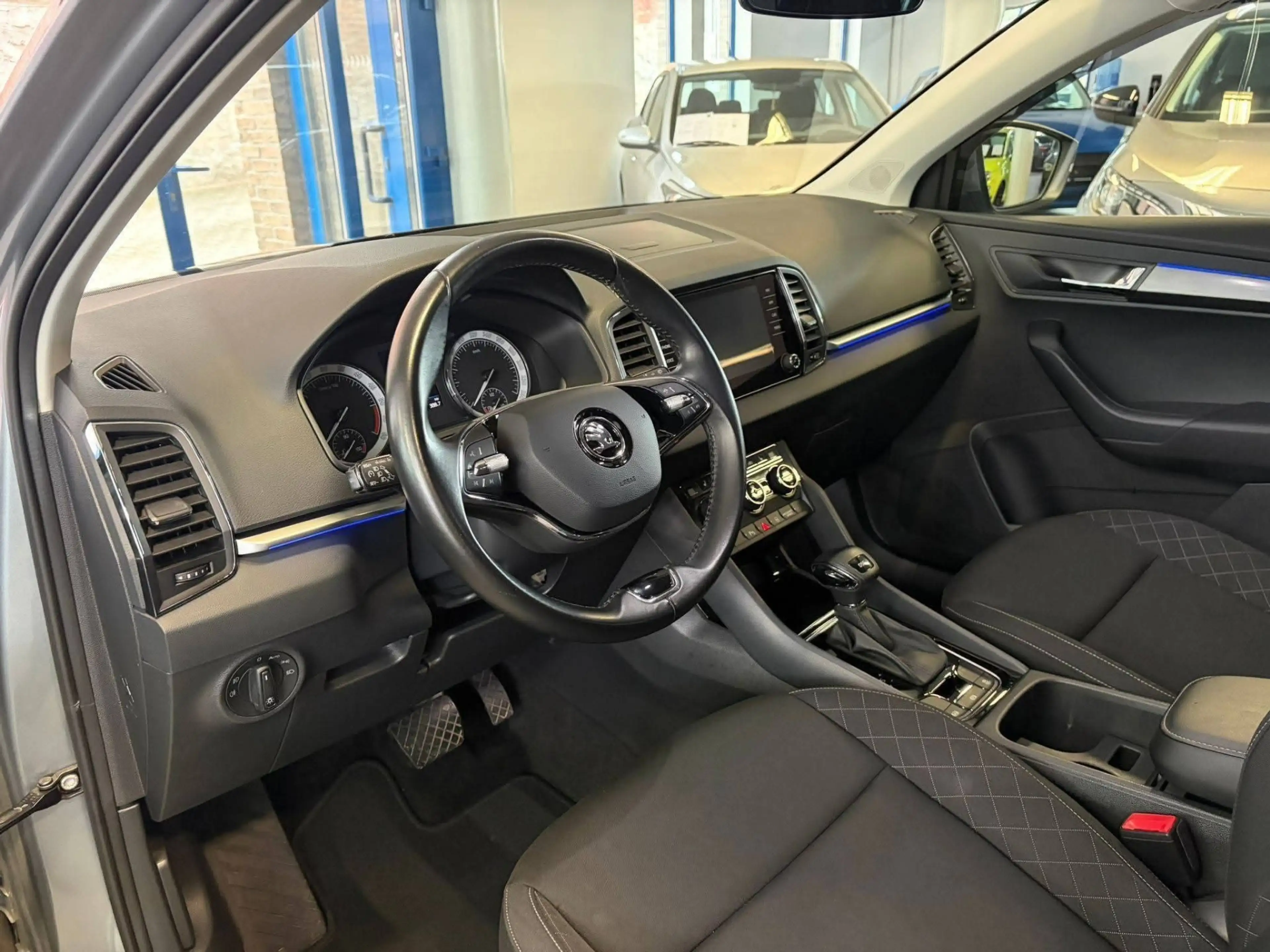 Skoda Karoq BOITE AUTO TRES BIEN EQUIPEE GARANTIE — photo 5
