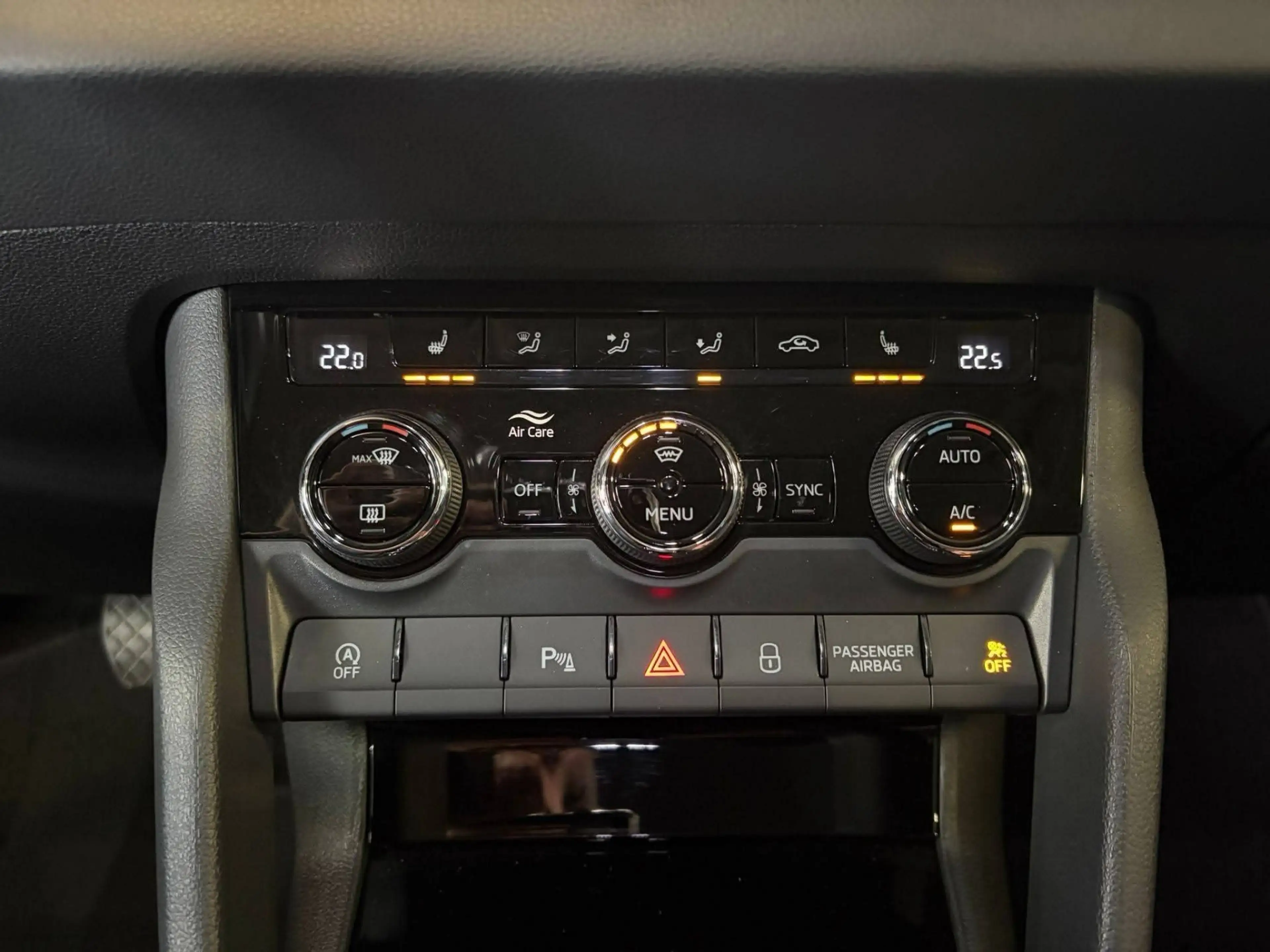 Skoda Karoq BOITE AUTO TRES BIEN EQUIPEE GARANTIE — photo 8