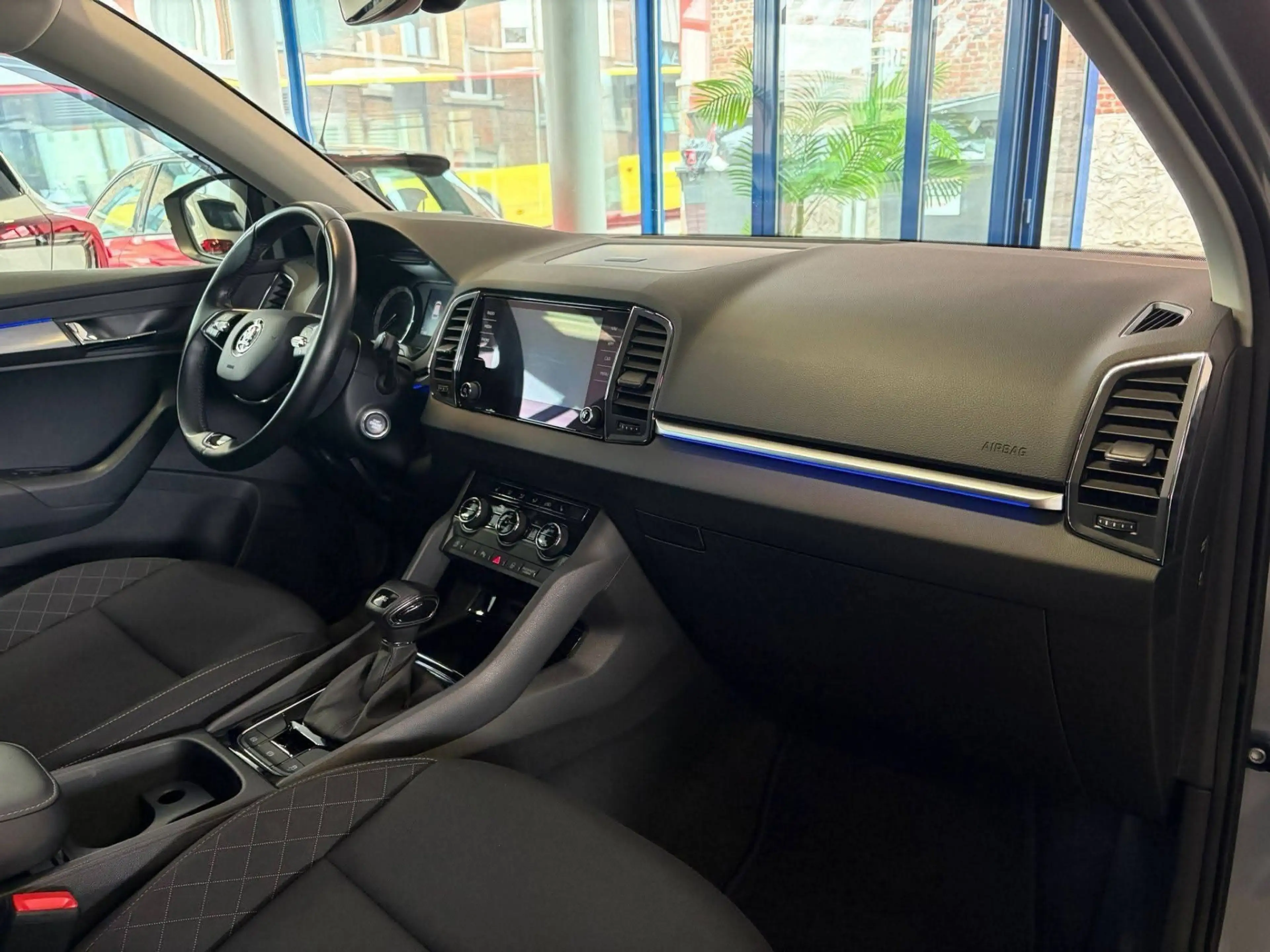 Skoda Karoq BOITE AUTO TRES BIEN EQUIPEE GARANTIE — photo 4