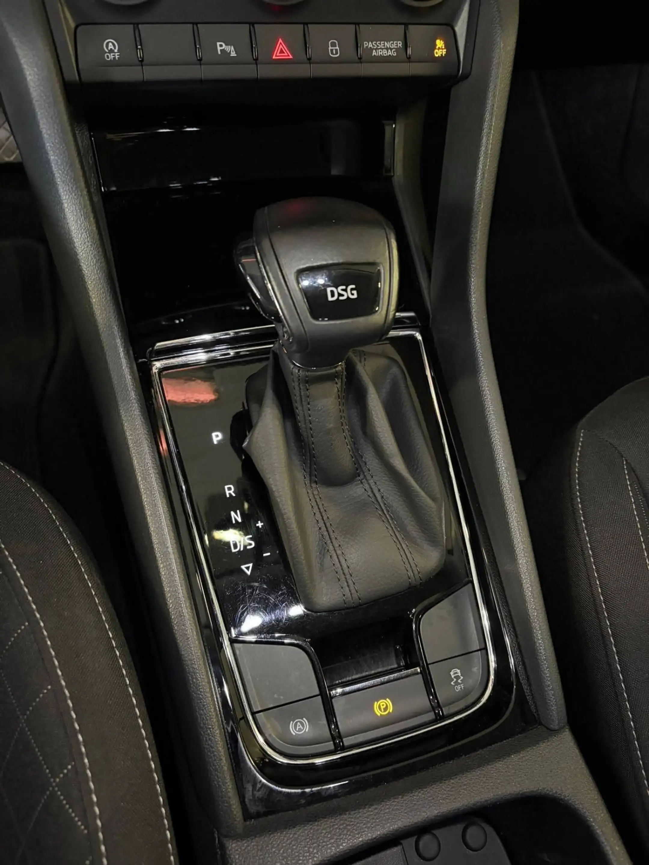 Skoda Karoq BOITE AUTO TRES BIEN EQUIPEE GARANTIE — photo 9