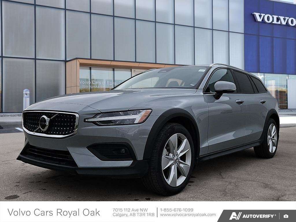 2025 Volvo V60 Core