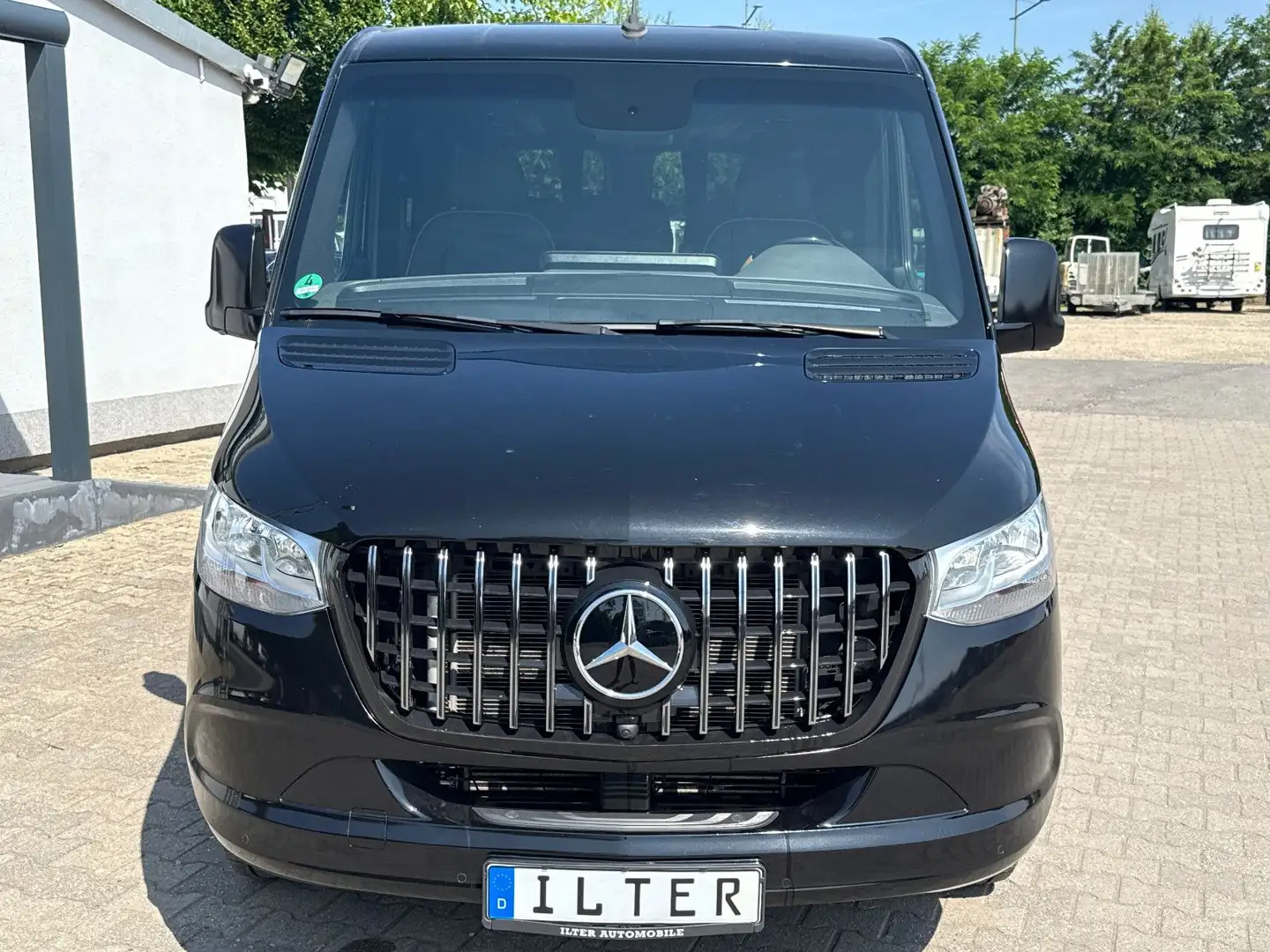 Mercedes-Benz Sprinter 319 CDI VIP 8+1, Webasto Klima, Kamera Zwart - 2