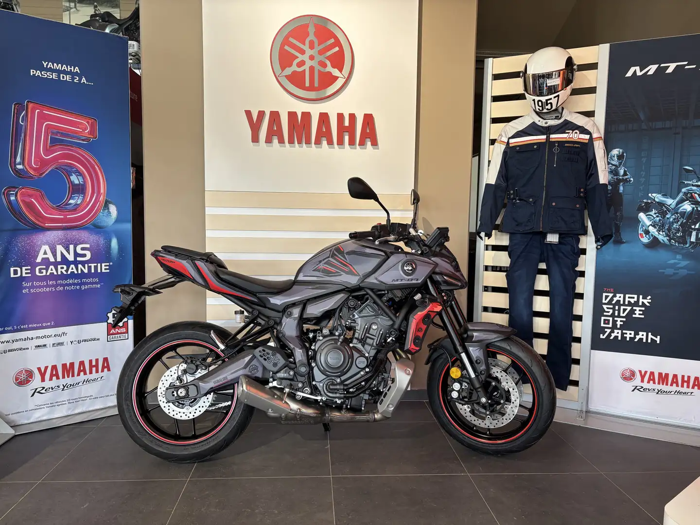Yamaha MT-07 Noir - 1