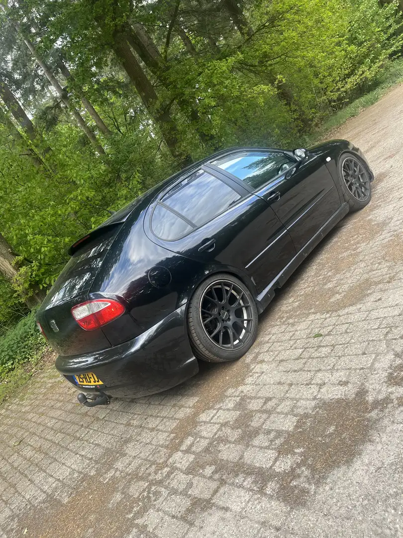 SEAT Leon 1.8-20VT Sport Negru - 2