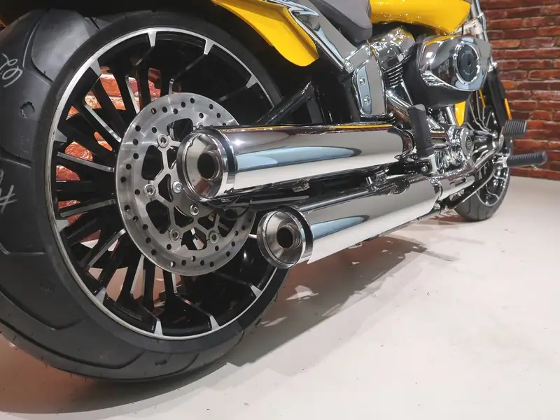 Harley-Davidson Breakout - foto 8