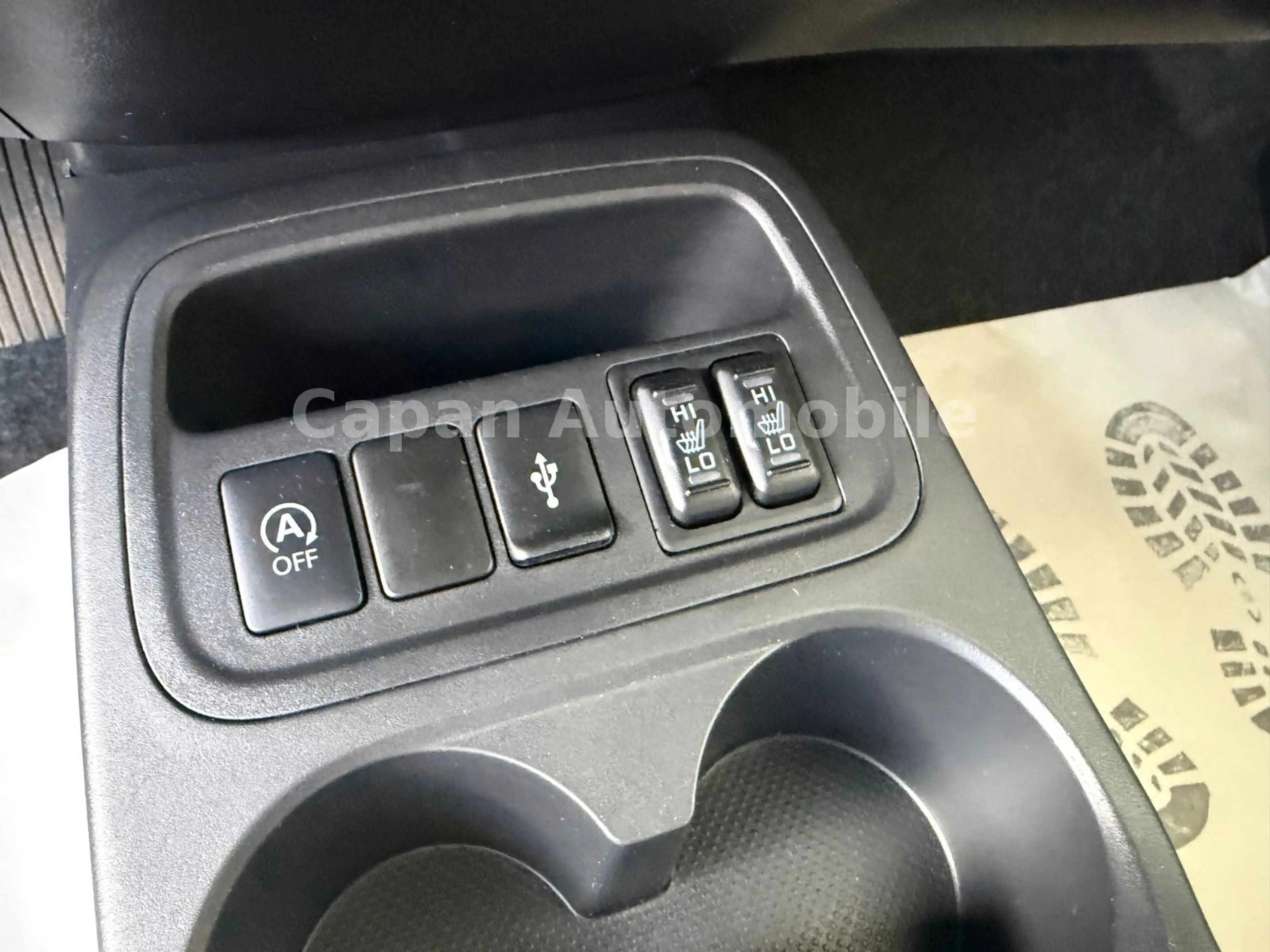 Mitsubishi Space Star Intro Edition+ Scheckheft/Navi/SHZ/E6 — photo 11
