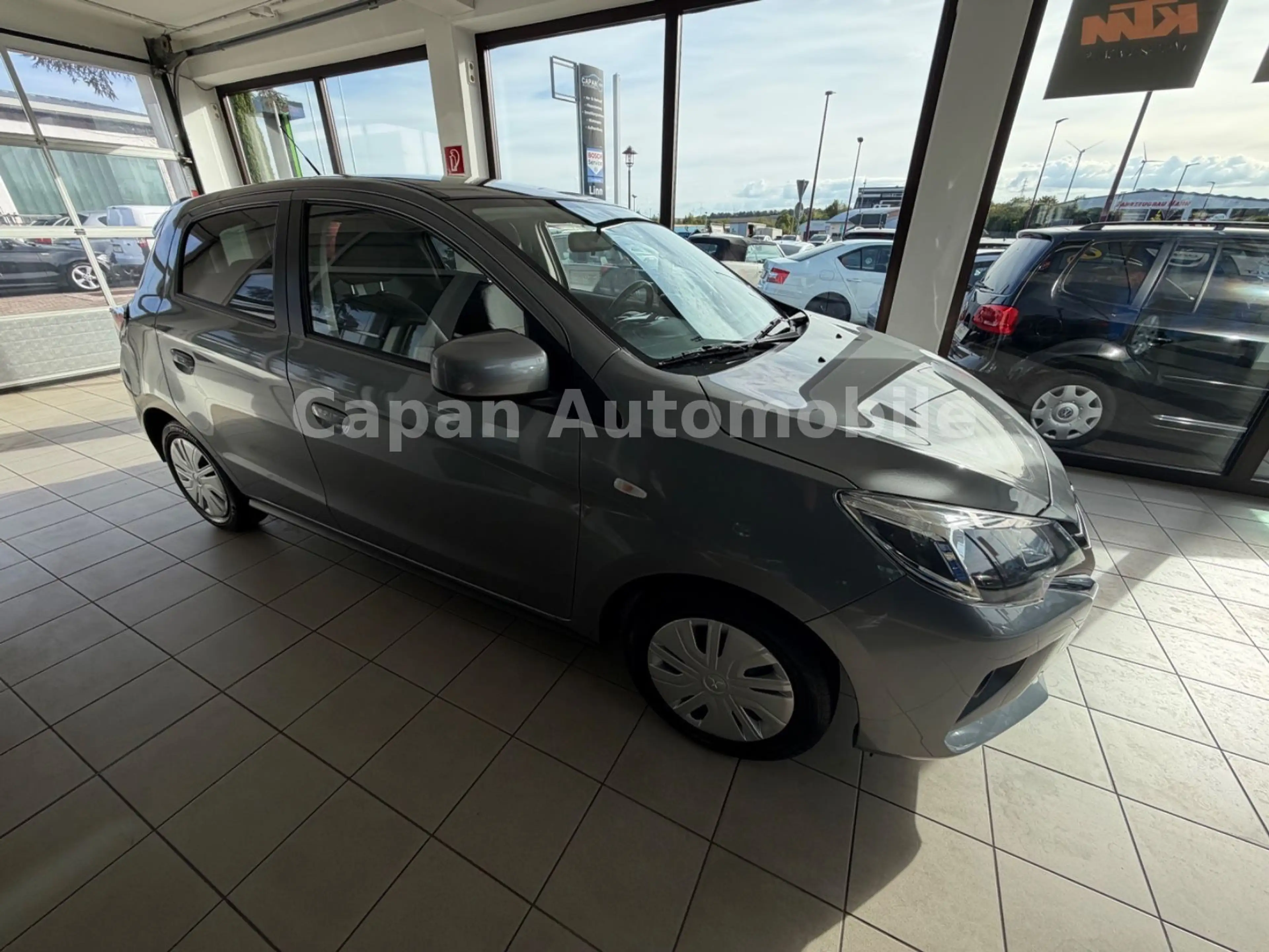 Mitsubishi Space Star Intro Edition+ Scheckheft/Navi/SHZ/E6 — photo 7