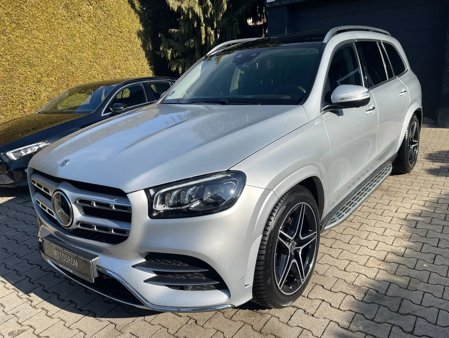 Mercedes-Benz GLS 580 GLS580 PANO KEYLESSOFT 4xSITZKLIMA AMG-LINE VOLL Silber - 2