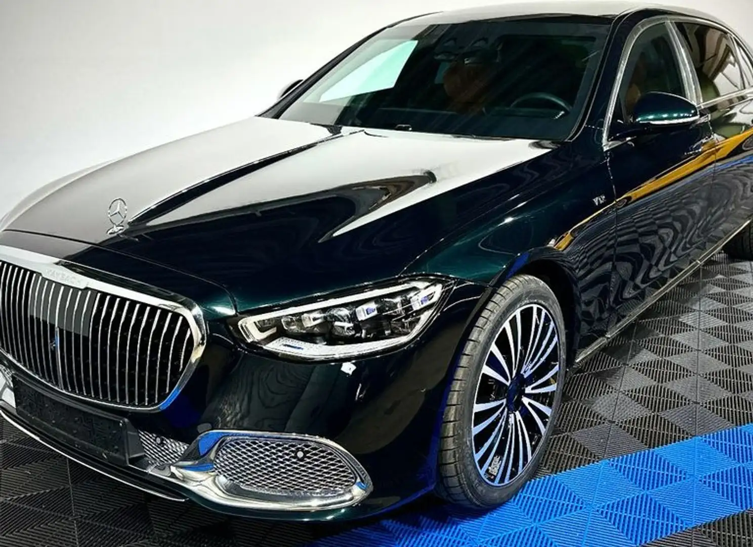 Mercedes-Benz S 680 Maybach 4Matic Aut. Verde - 2