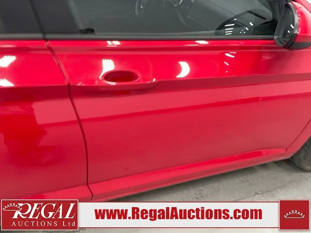 Volkswagen Jetta снимка Volkswagen Jetta