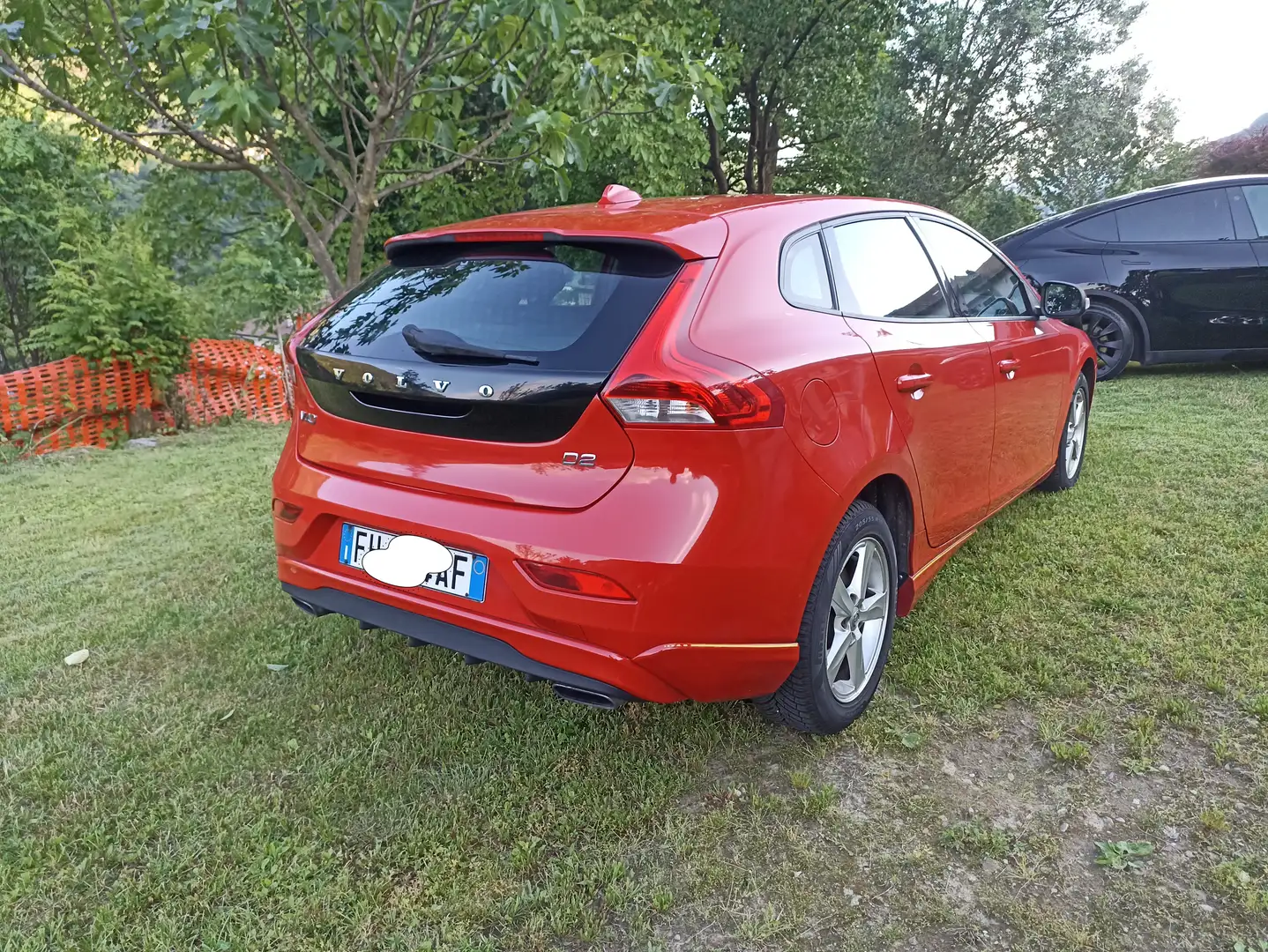 Volvo V40 V40 D2 Kinetic crvena - 2