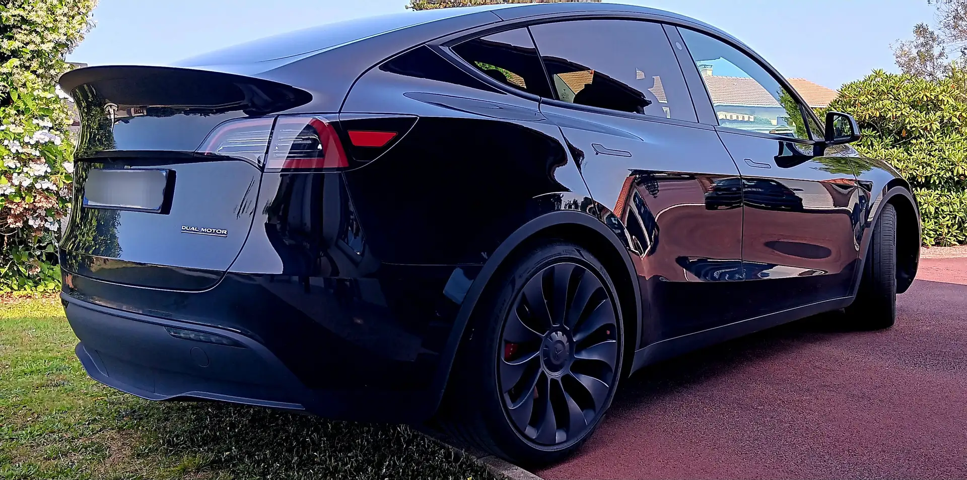 Tesla Model Y Performance AWD 534cv Noir - 1
