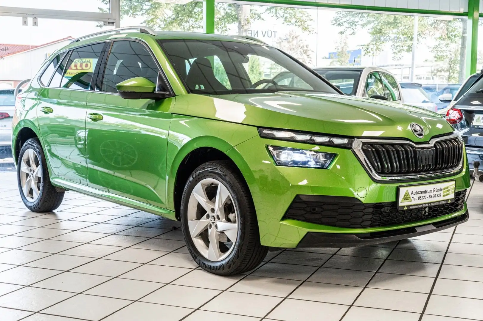 Skoda Kamiq 1.5 TSI Benzin ACT DSG Style Navi LED Grün - 2