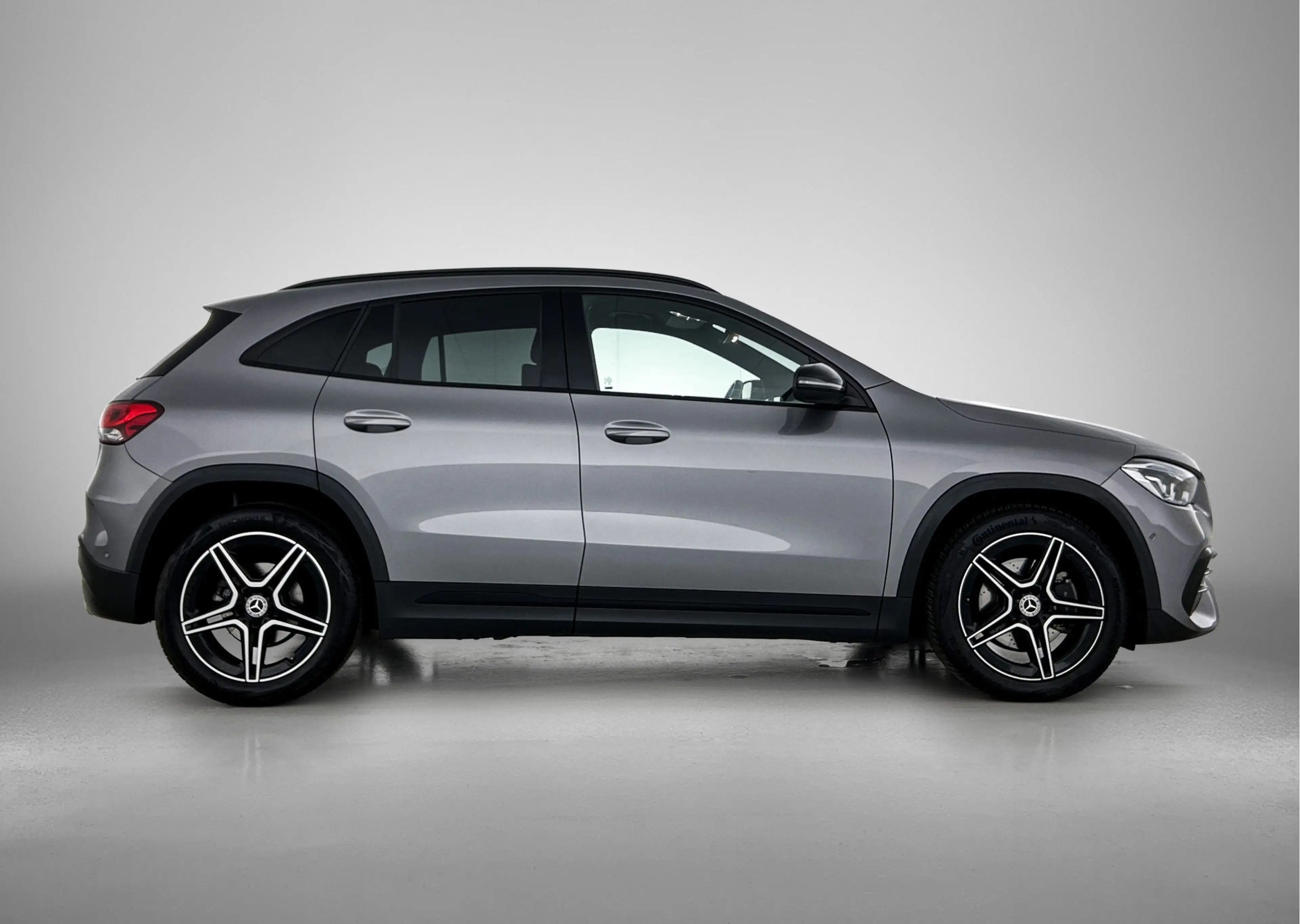 Mercedes-Benz GLA 200 Business Solution AMG | Sfeerverlichting | Trekhaa — photo 11