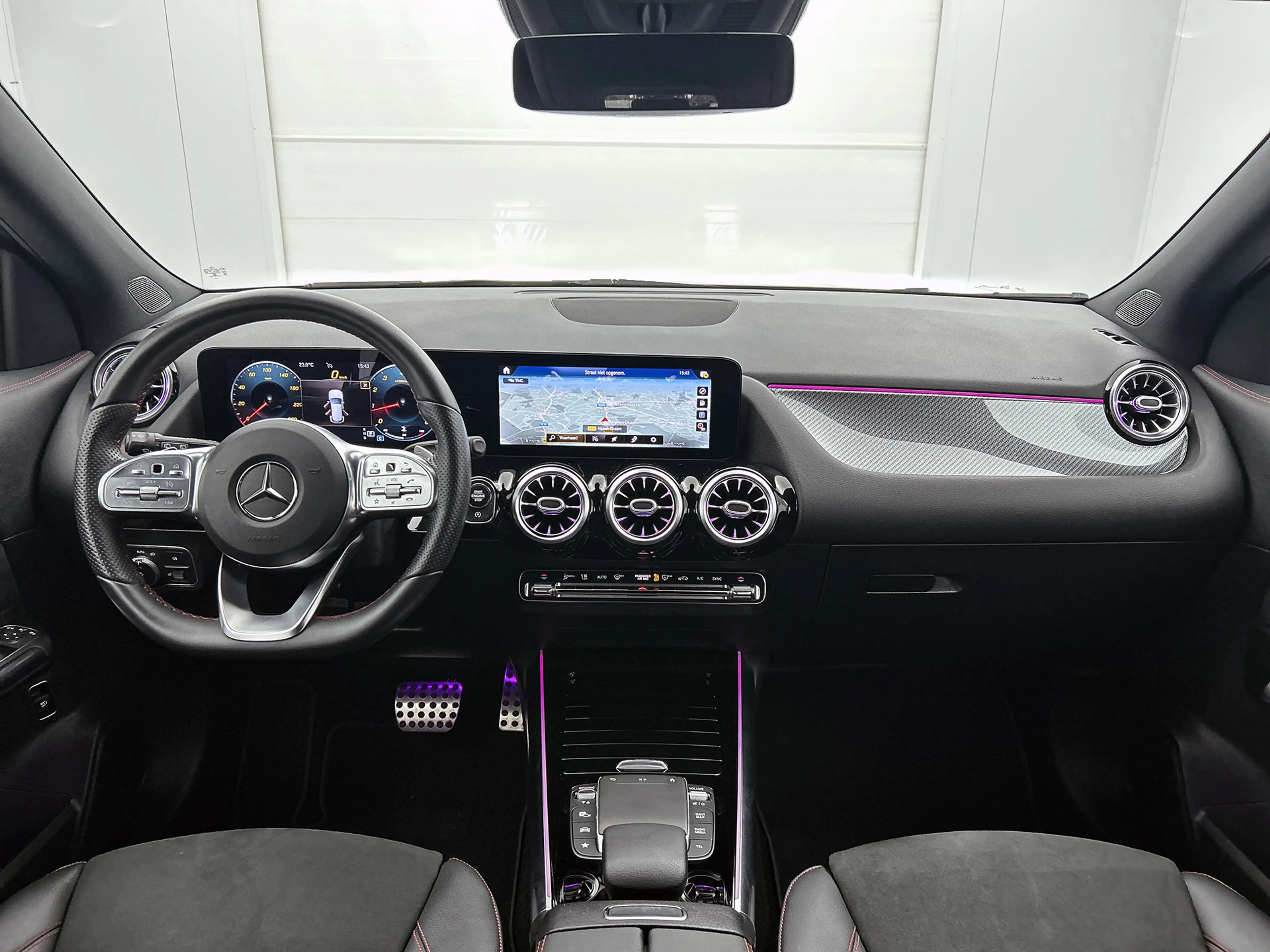 Mercedes-Benz GLA 200 Business Solution AMG | Sfeerverlichting | Trekhaa — photo 4