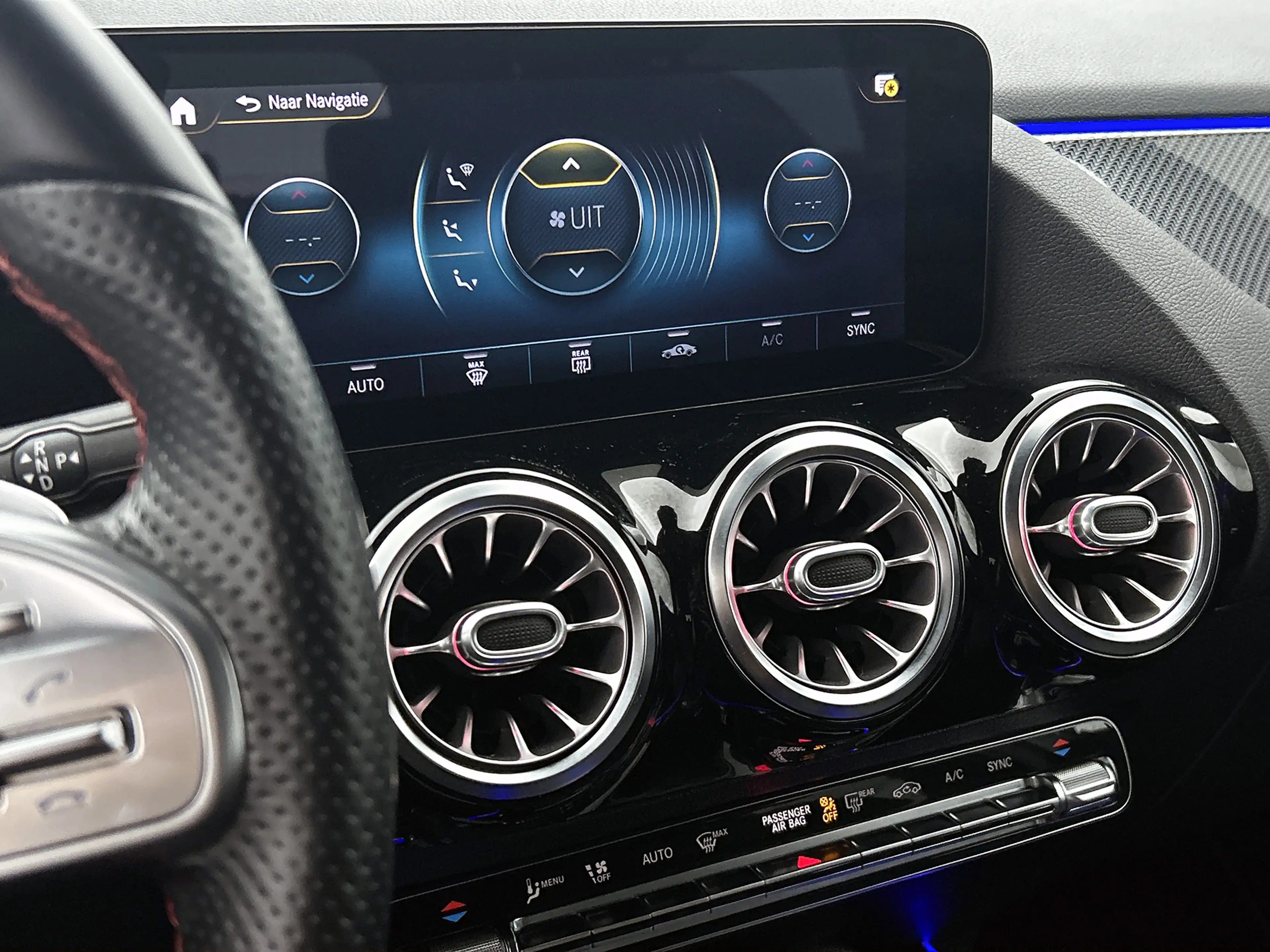 Mercedes-Benz GLA 200 Business Solution AMG | Sfeerverlichting | Trekhaa — photo 9