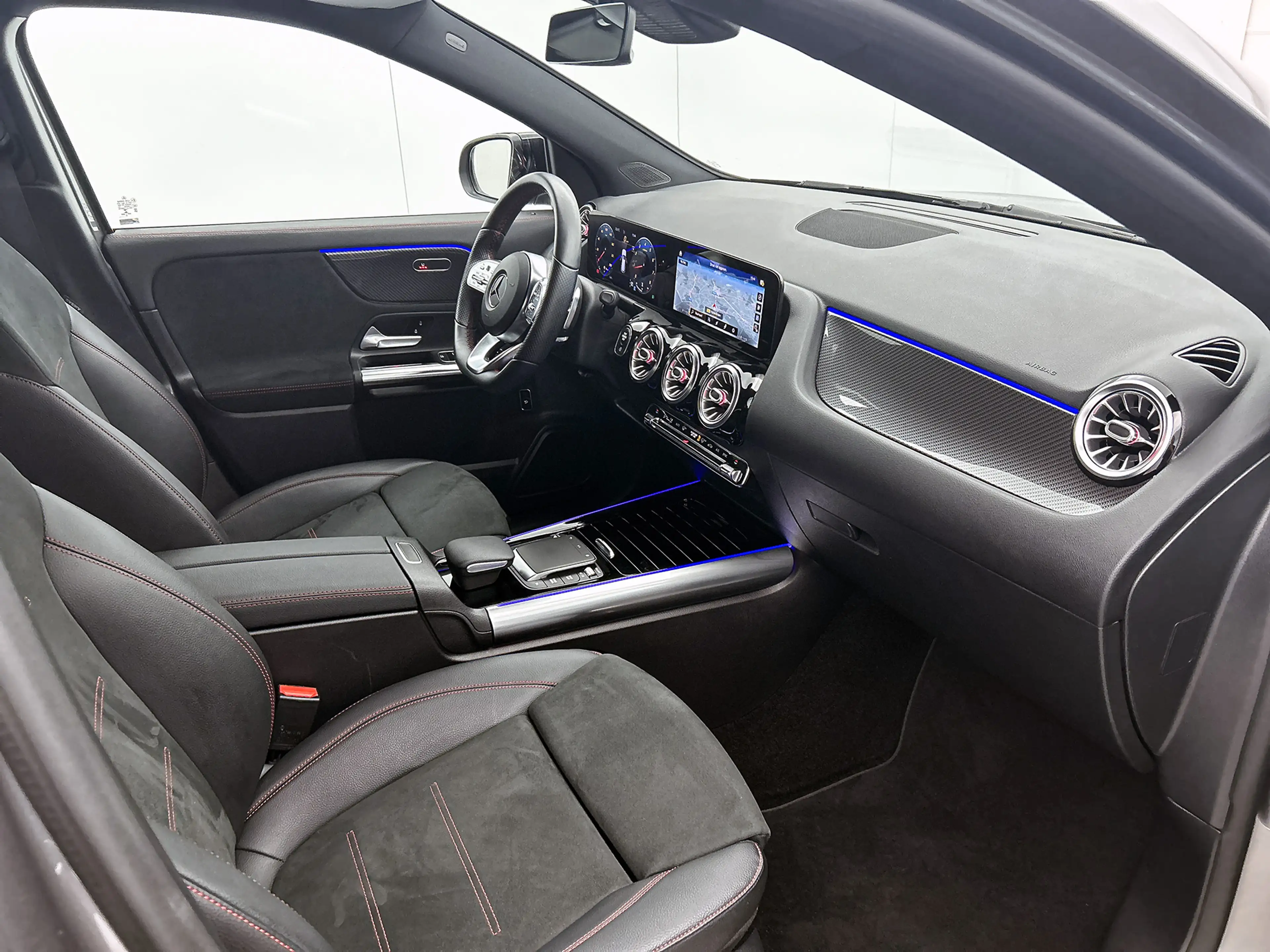 Mercedes-Benz GLA 200 Business Solution AMG | Sfeerverlichting | Trekhaa — photo 6