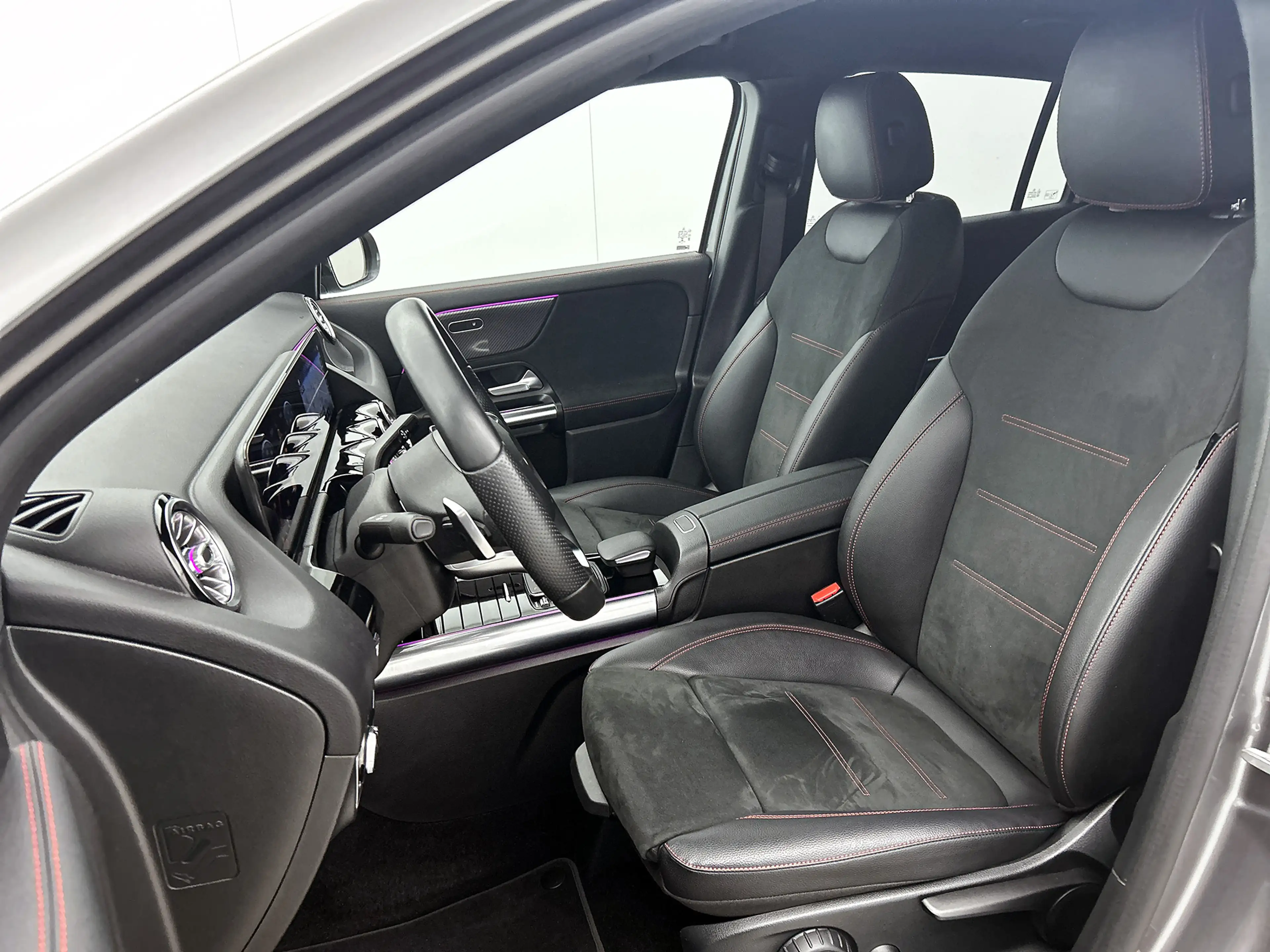 Mercedes-Benz GLA 200 Business Solution AMG | Sfeerverlichting | Trekhaa — photo 15