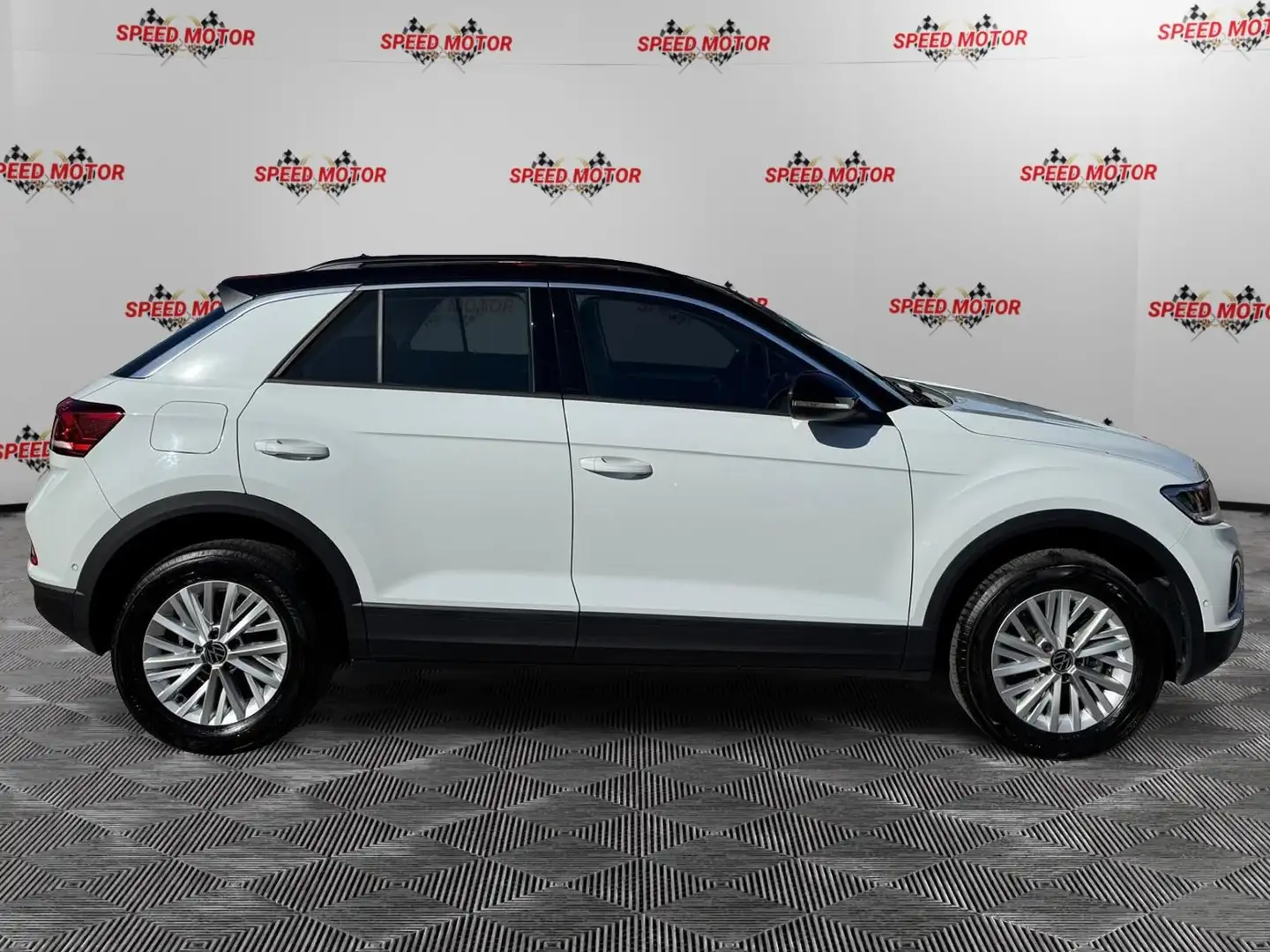Volkswagen T-Roc T-Roc 1.5 TSI ACT DSG Life, RETROCAMERA, SENSORI Bianco - 2