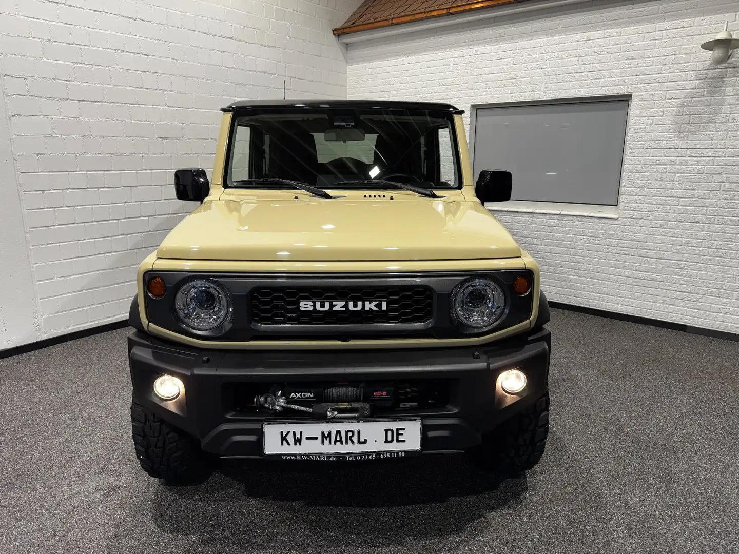 Suzuki Jimny Comfort+ AllGrip NAVI+CAM KLIMA AHK WINDE Beige - 2