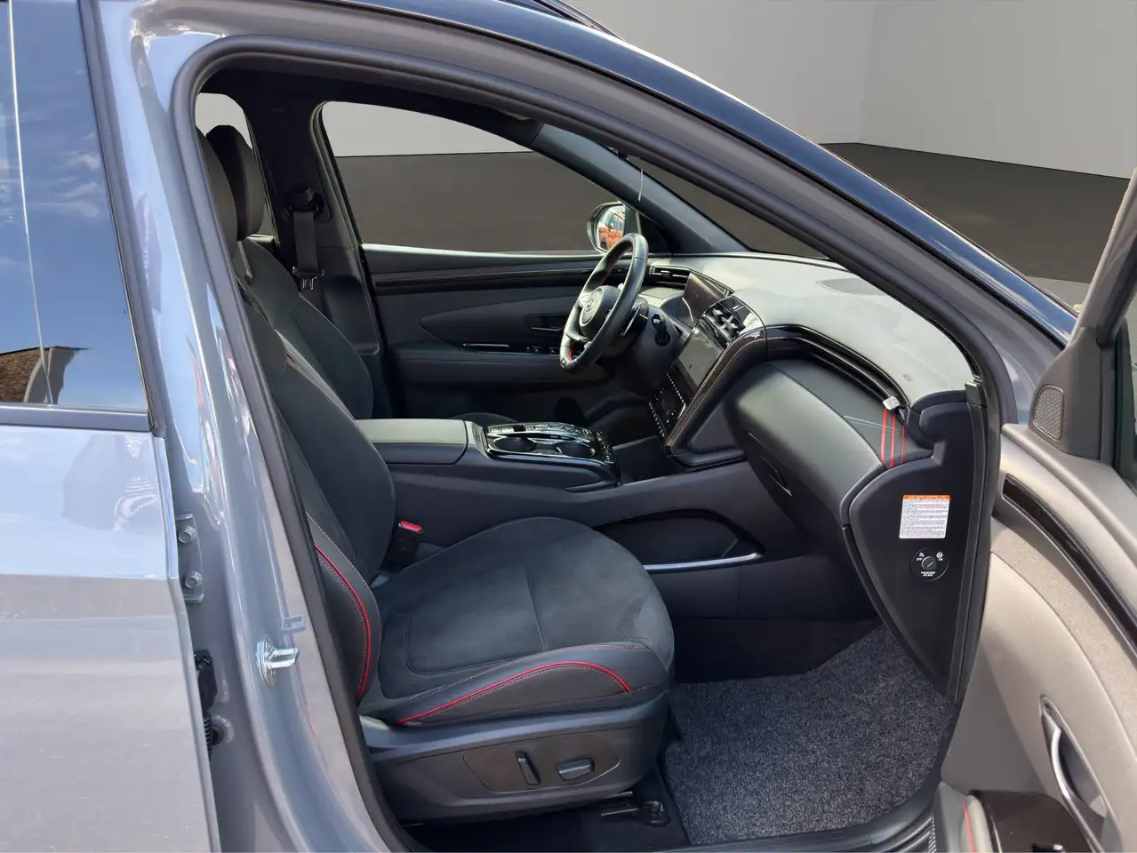 Hyundai TUCSON 1.6 T-GDI PHEV PLUG-IN N LINE + SITZPAKET + ASSISTENZPAKET + ECS + WINTERRÄDER, миниатюра 18