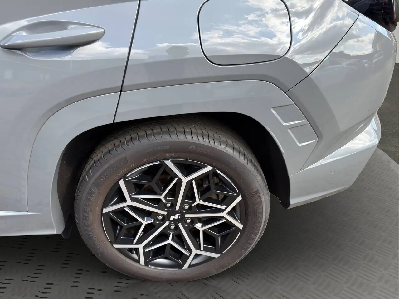 Hyundai TUCSON 1.6 T-GDI PHEV PLUG-IN N LINE + SITZPAKET + ASSISTENZPAKET + ECS + WINTERRÄDER, миниатюра 23