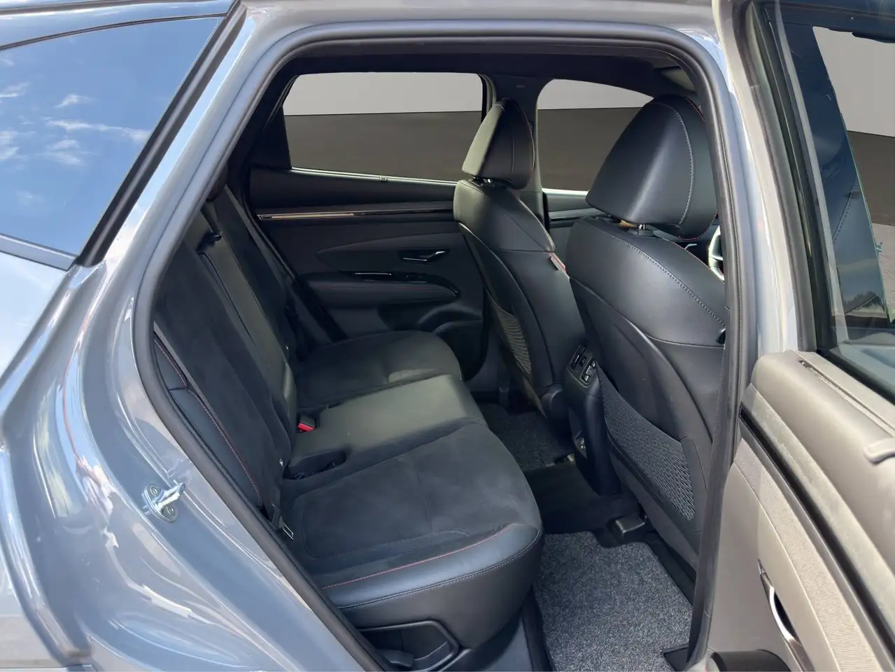 Hyundai TUCSON 1.6 T-GDI PHEV PLUG-IN N LINE + SITZPAKET + ASSISTENZPAKET + ECS + WINTERRÄDER, миниатюра 19