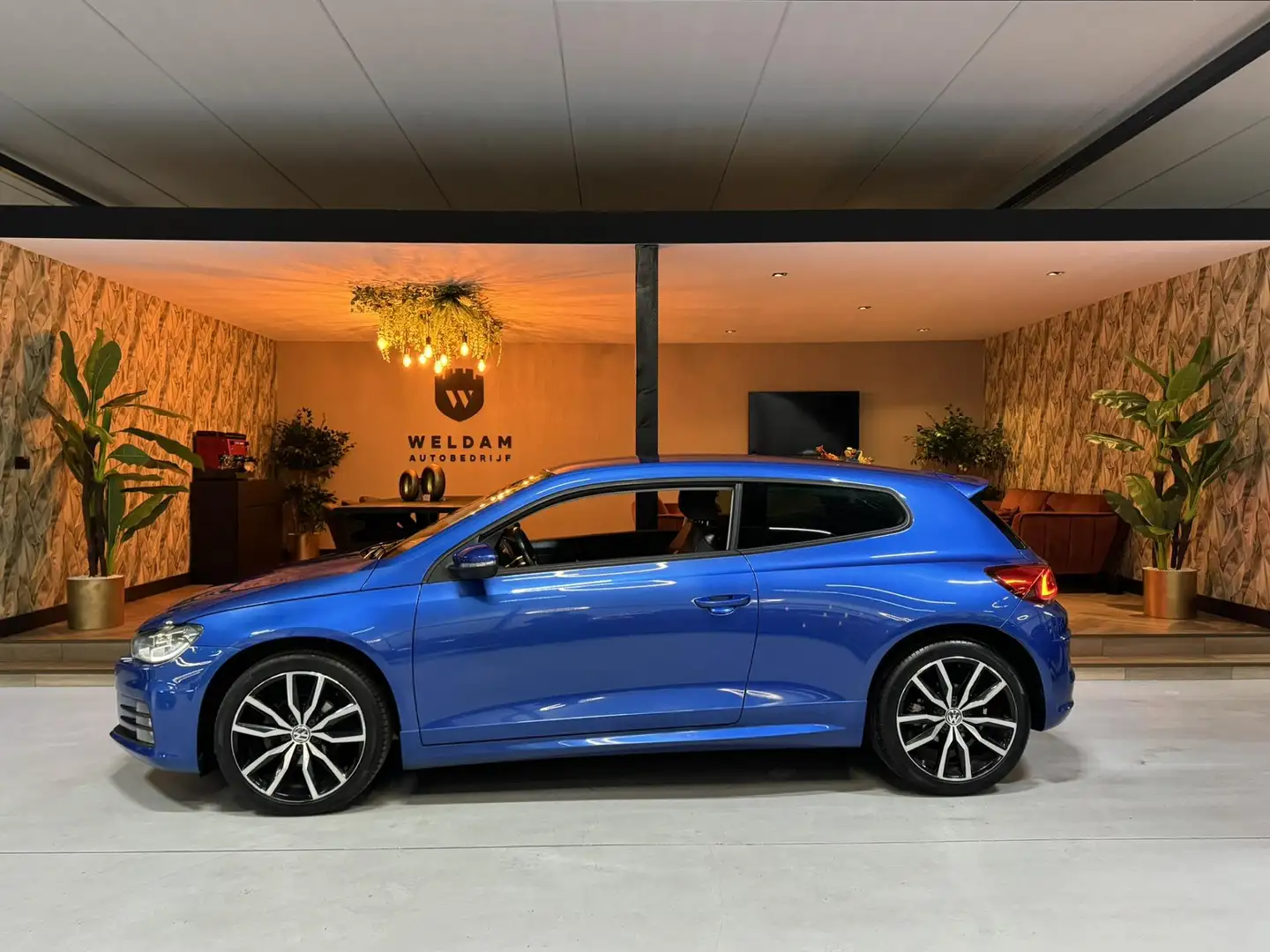 Volkswagen Scirocco 1.4 TSI R-Line Garantie Carplay Camera Cruise Clim Blauw - 1