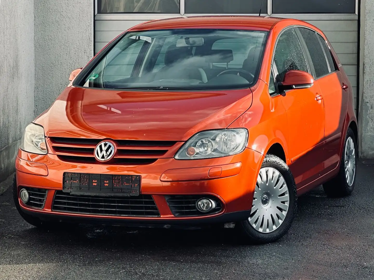 Volkswagen Golf Plus GoalTEMPOMAT*KLIMA*SHZ*AHK*ZV* Rouge - 1