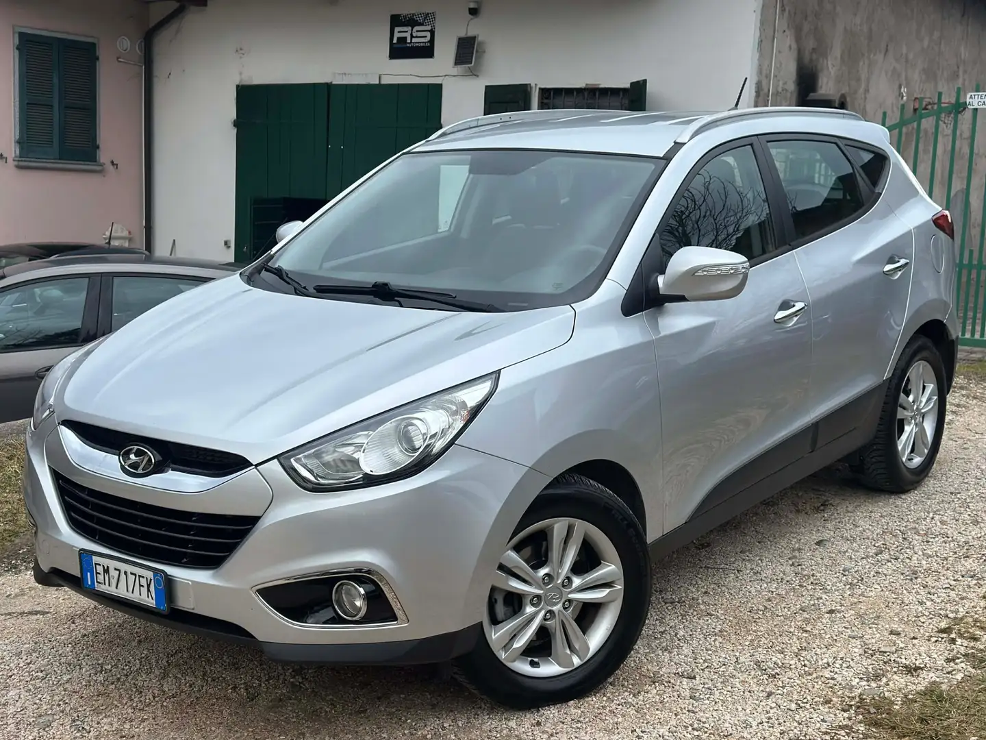 Hyundai iX35 1.7 CRDi 2WD Comfort Grau - 1