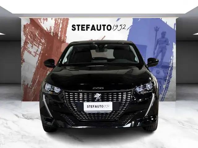 Peugeot 208 view 2