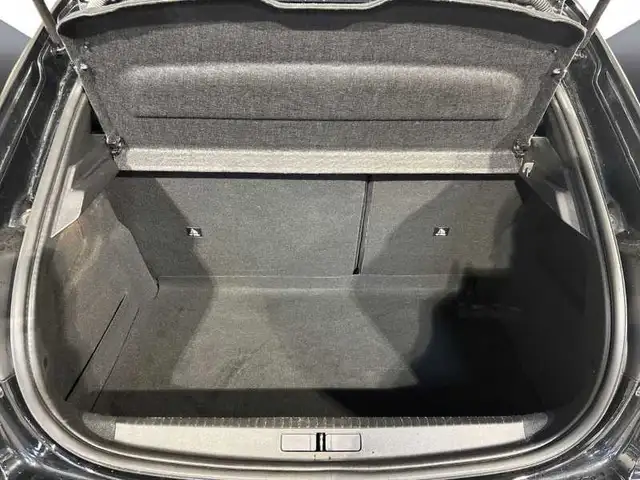 Peugeot 208 view 7