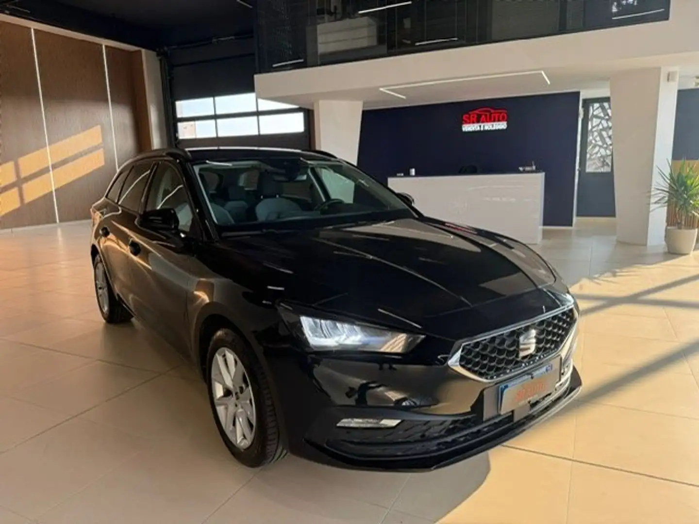 SEAT Leon Leon Sportstourer 1.0 etsi Xcellence 110 cv dsg Schwarz - 2