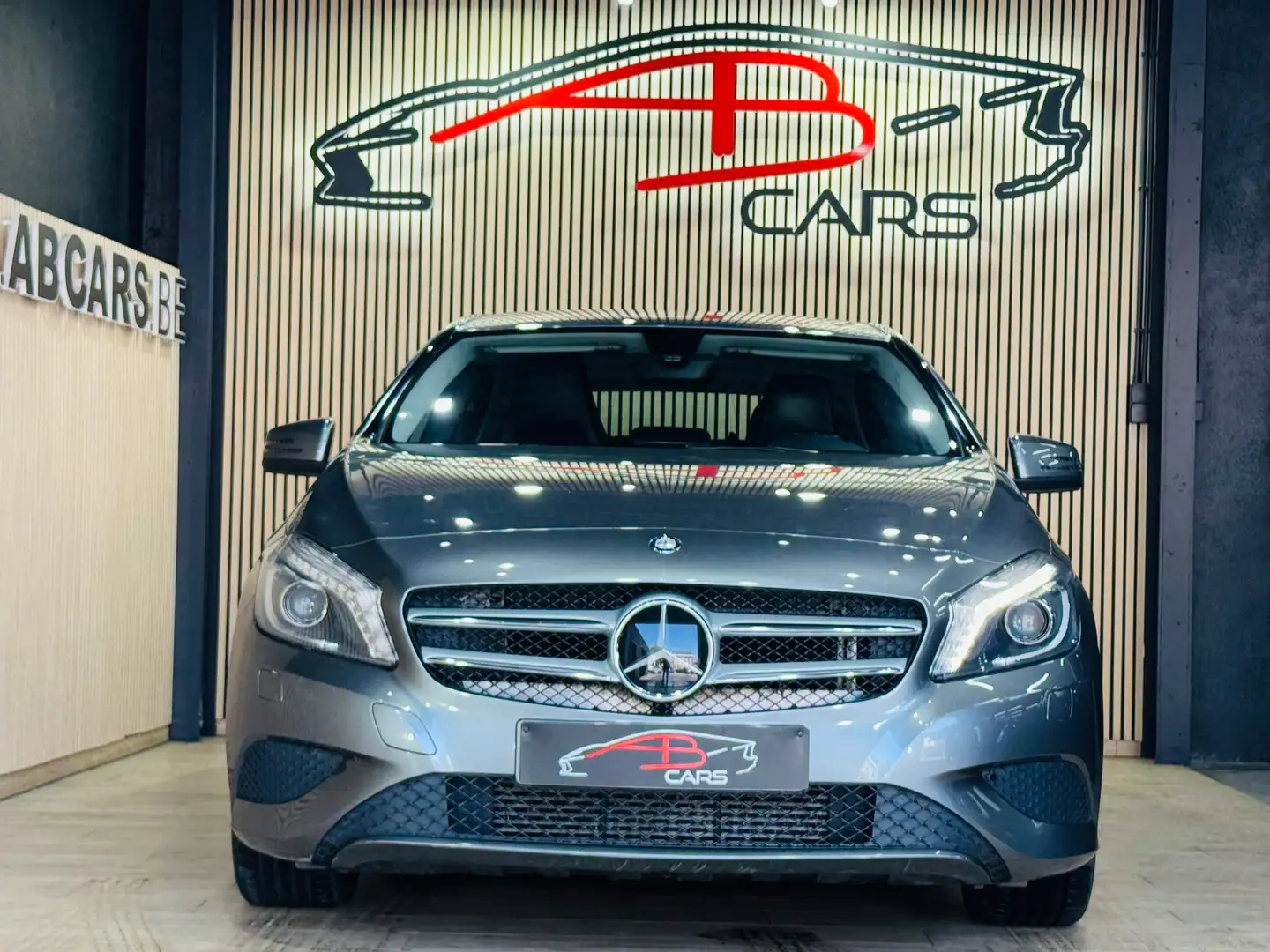 Mercedes-Benz A 200 CDI * GARANTIE 12 MOIS * SPORT - URBAN * Gris - 2