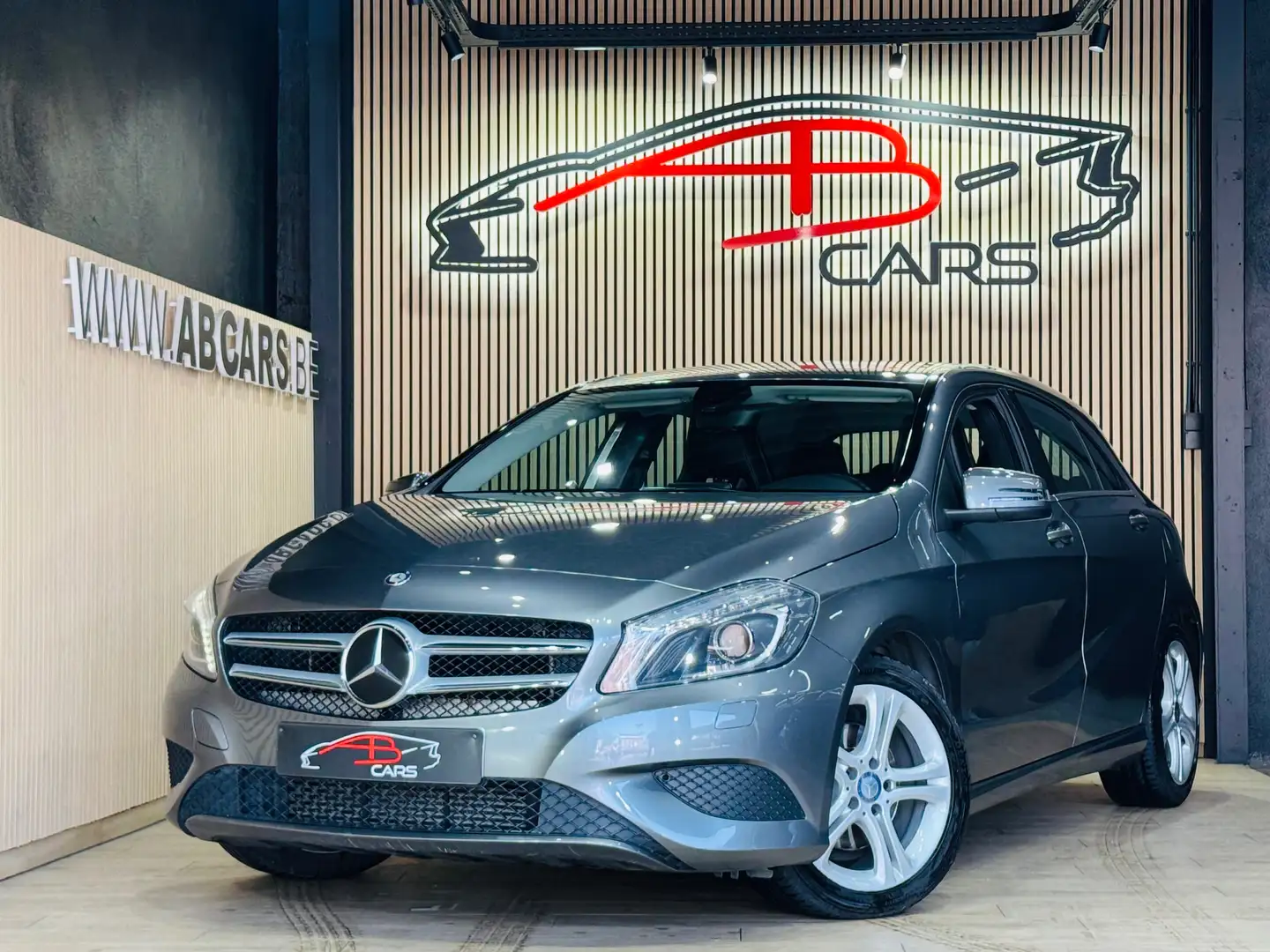Mercedes-Benz A 200 CDI * GARANTIE 12 MOIS * SPORT - URBAN * Gris - 1