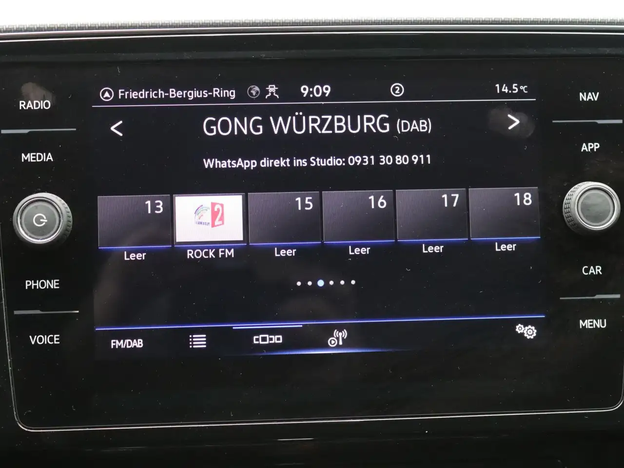 Volkswagen Passat Variant R-Line 1.5TSI DSG / HuD, AHK, LED 16
