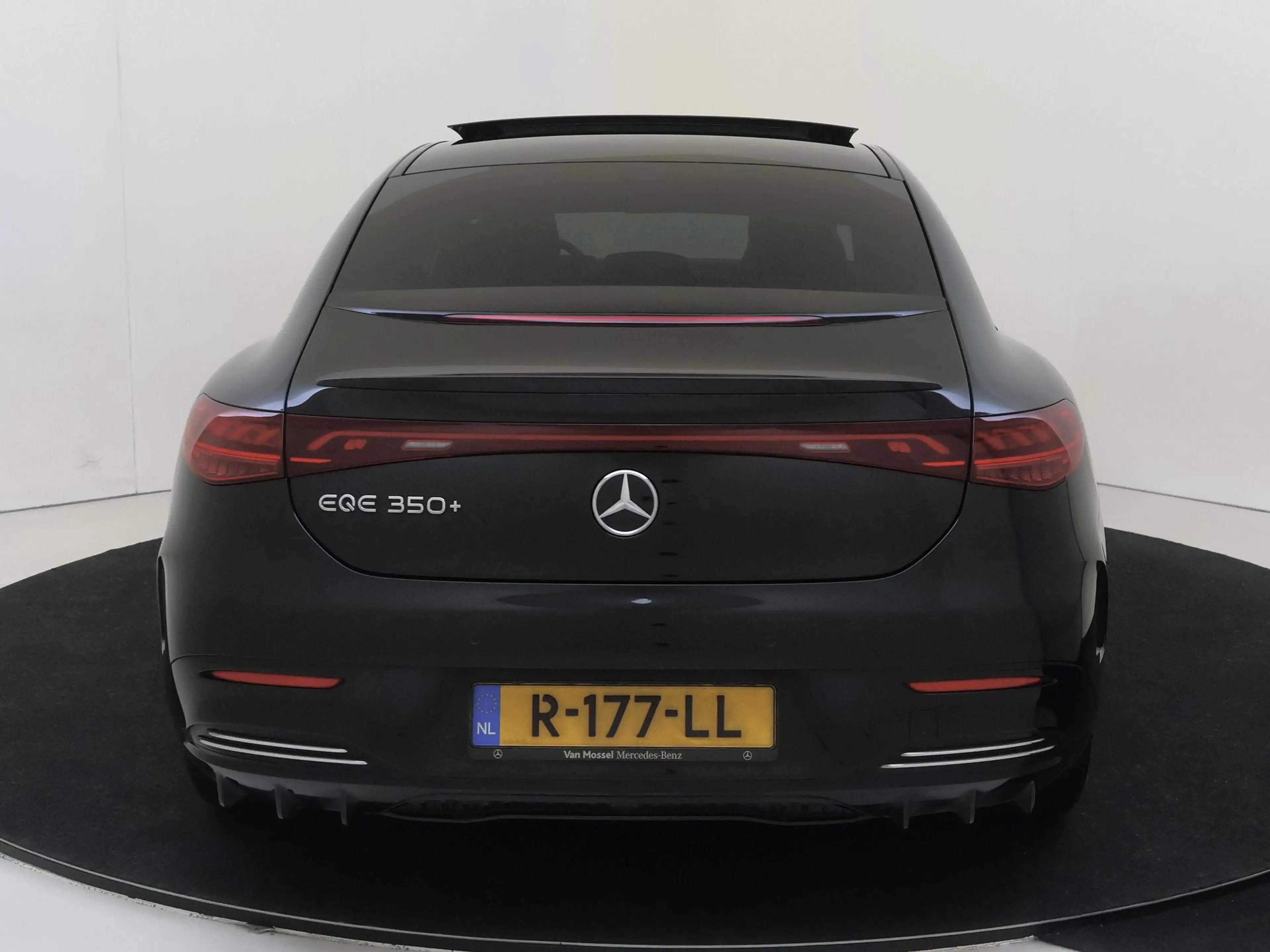Mercedes-Benz EQE 350 350+ Launch Edition AMG Line 91 kWh / AMG/ Panoram — photo 7