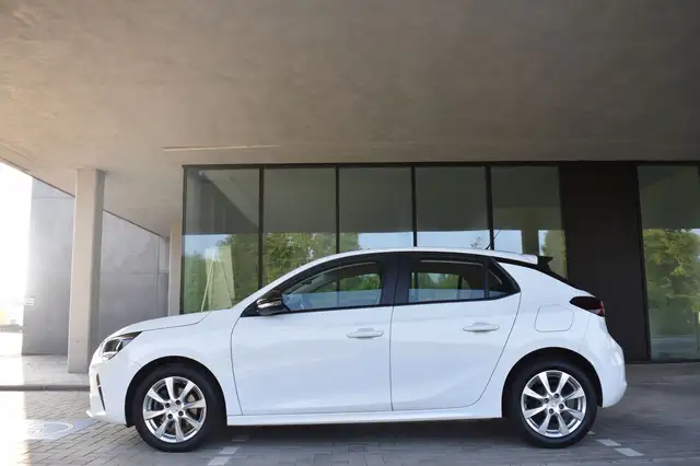 Opel Corsa view 4
