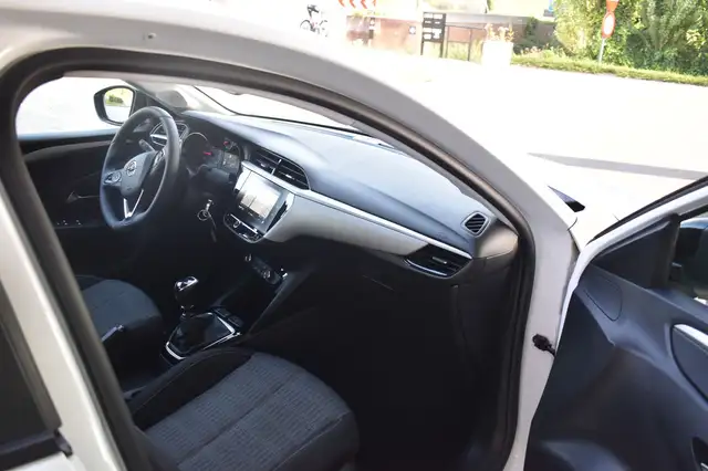 Opel Corsa view 13