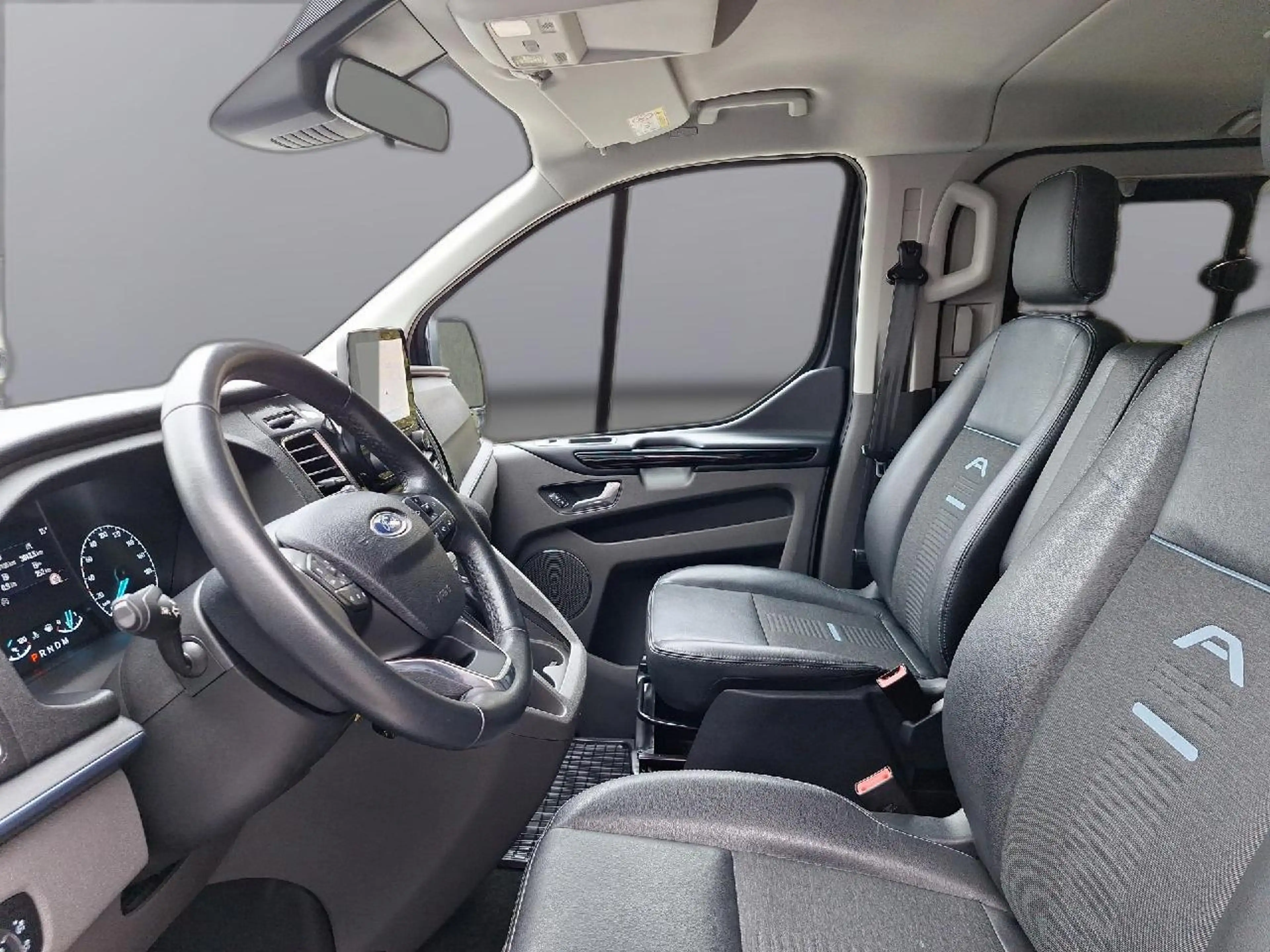 Ford Tourneo Custom 320 L1 Tourneo Custom Active — photo 13