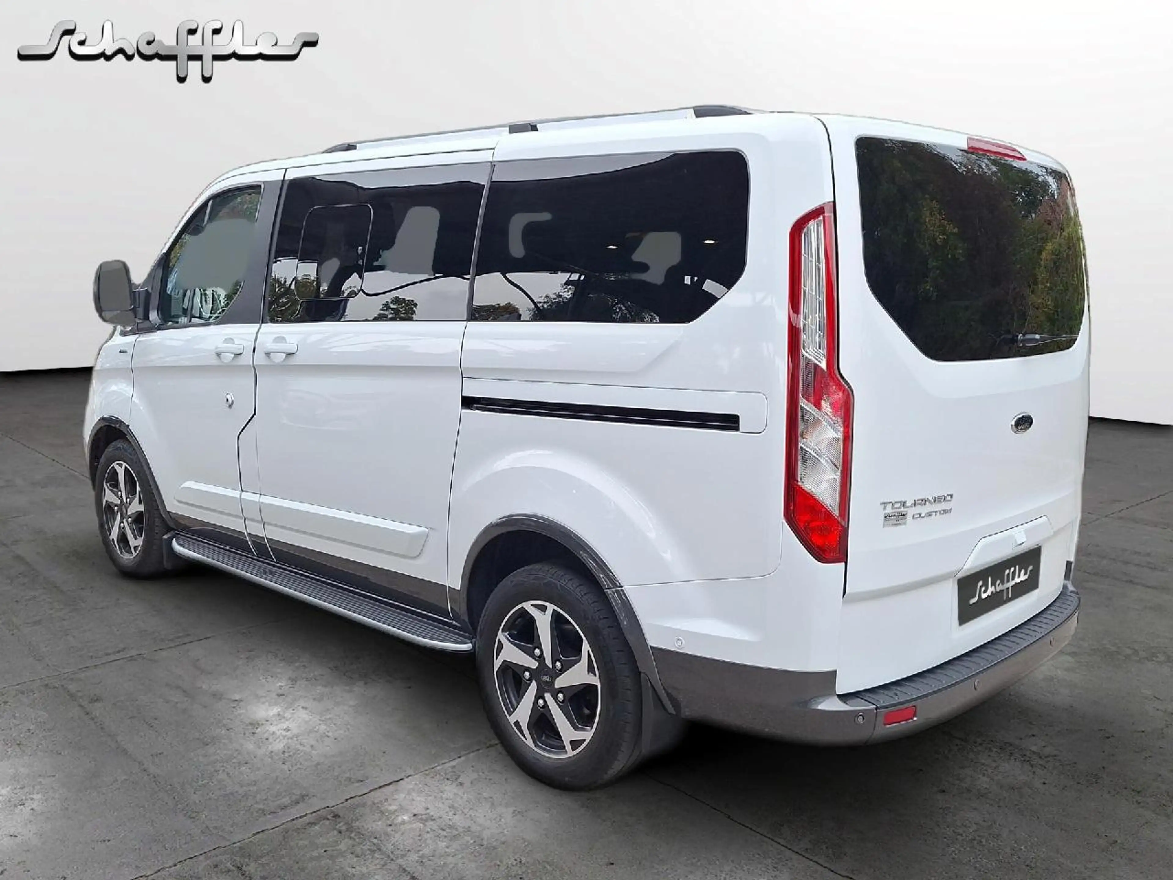 Ford Tourneo Custom 320 L1 Tourneo Custom Active — photo 4