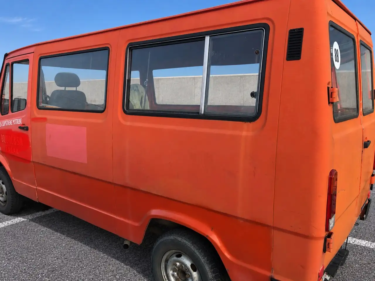 Mercedes-Benz 208, foto 2