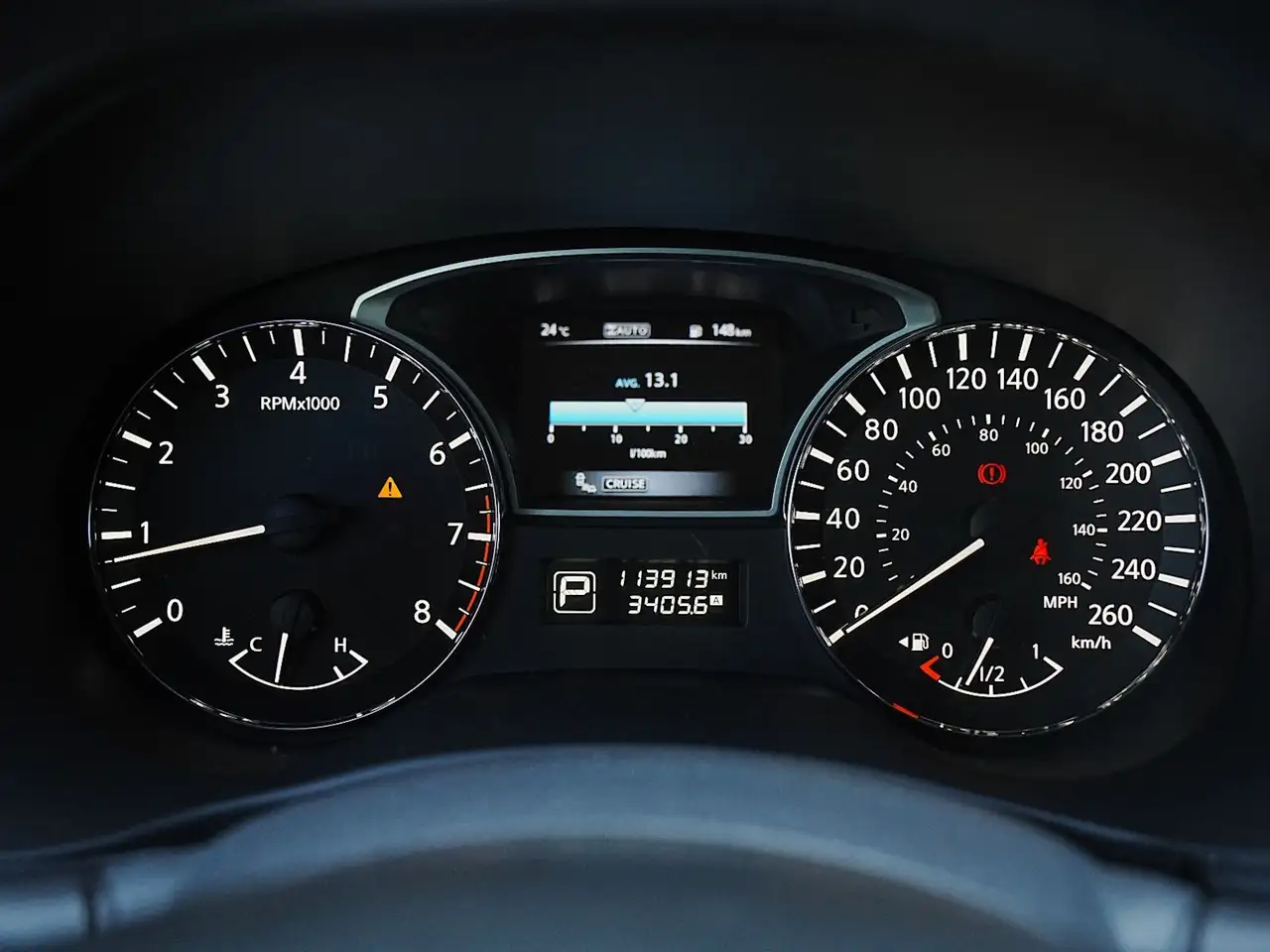 Nissan Pathfinder снимка Nissan Pathfinder