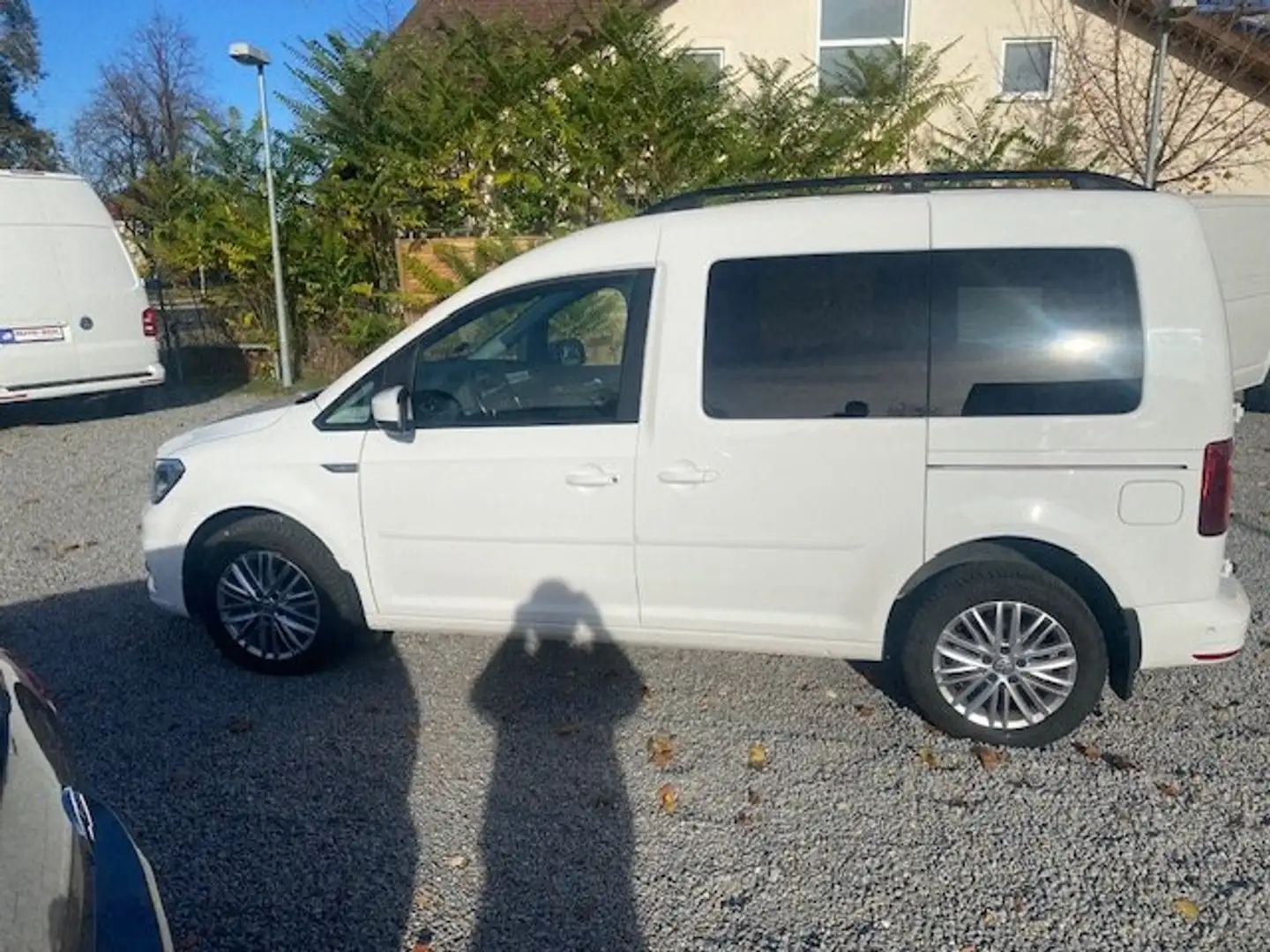 Volkswagen Caddy Comfortline BMT 150ps Klimaautomatik Weiß - 2