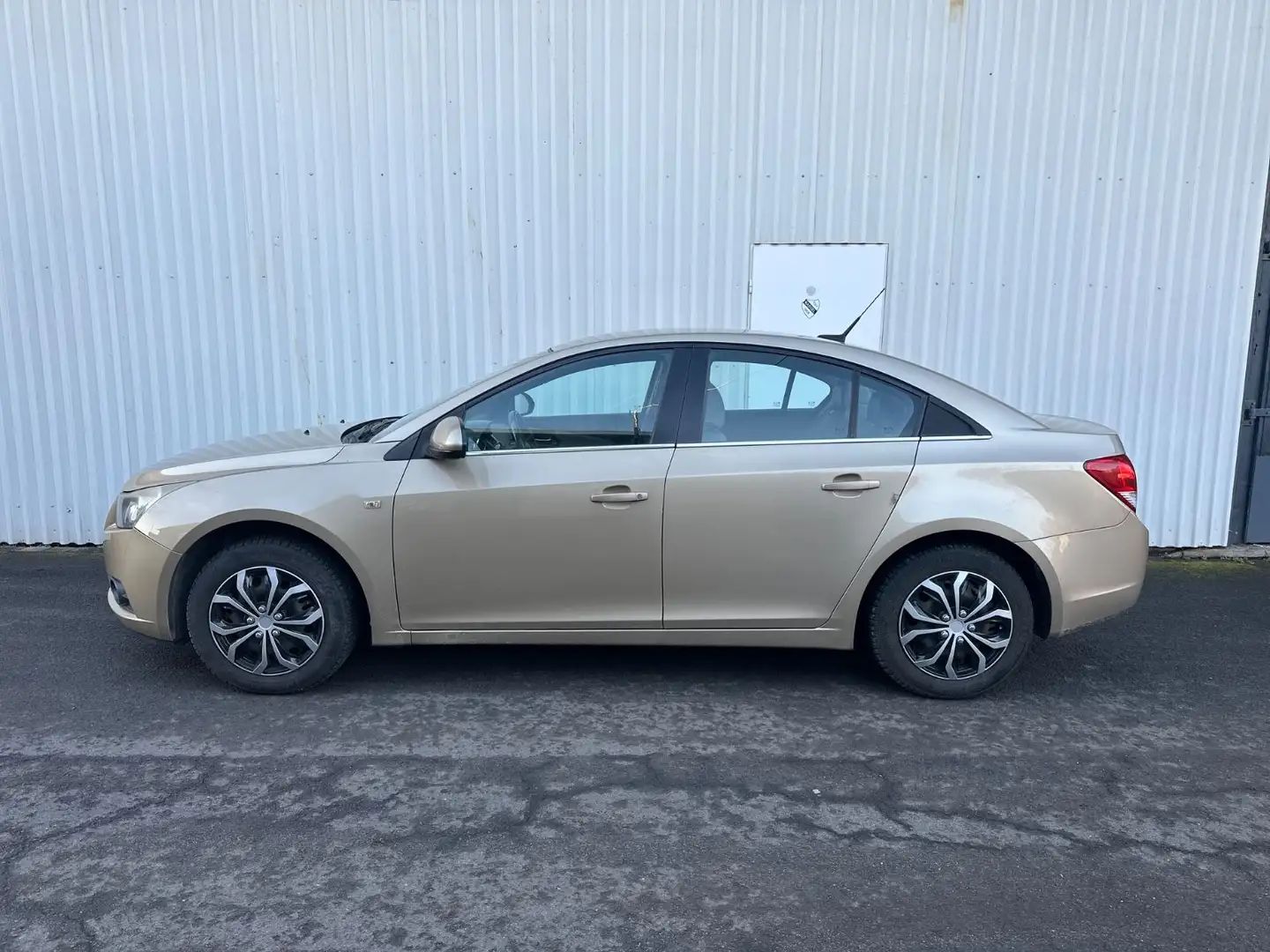 Chevrolet Cruze LT/LPG 2.Hand Gold - 2