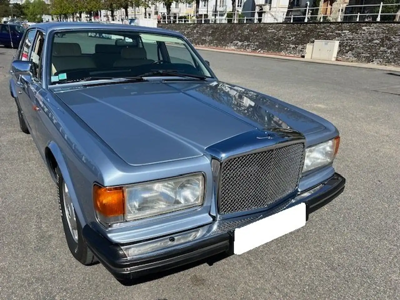 Bentley Eight