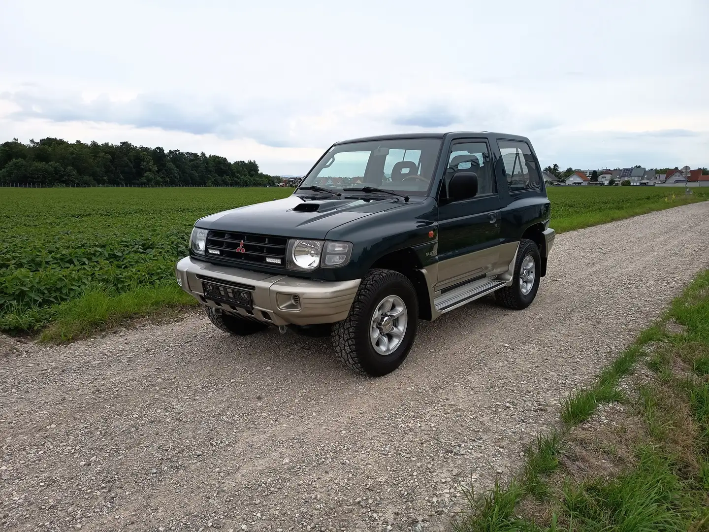 Mitsubishi Pajero Pajero MT 2,8 GLS TD Verde - 1